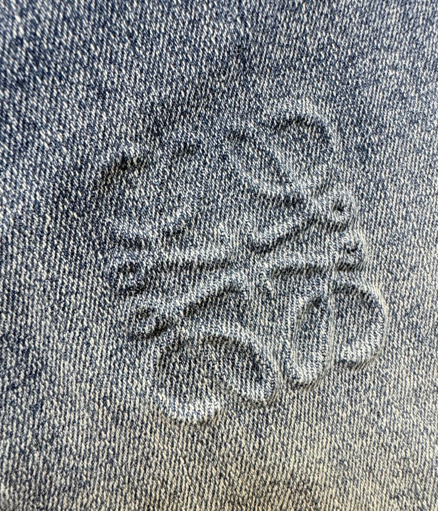 LOEWE罗意威 专柜新品，原版牛仔裤 原版重工打造，品牌经典LOGO设计，三标齐全！原版五金辅料。专柜