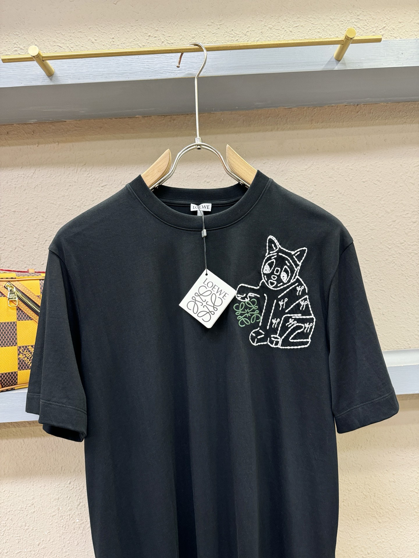 LOEWE罗意威 2026新款短袖T恤！走秀图案时尚休闲短袖T恤衫！设计logo设计！极具设计精选客供面