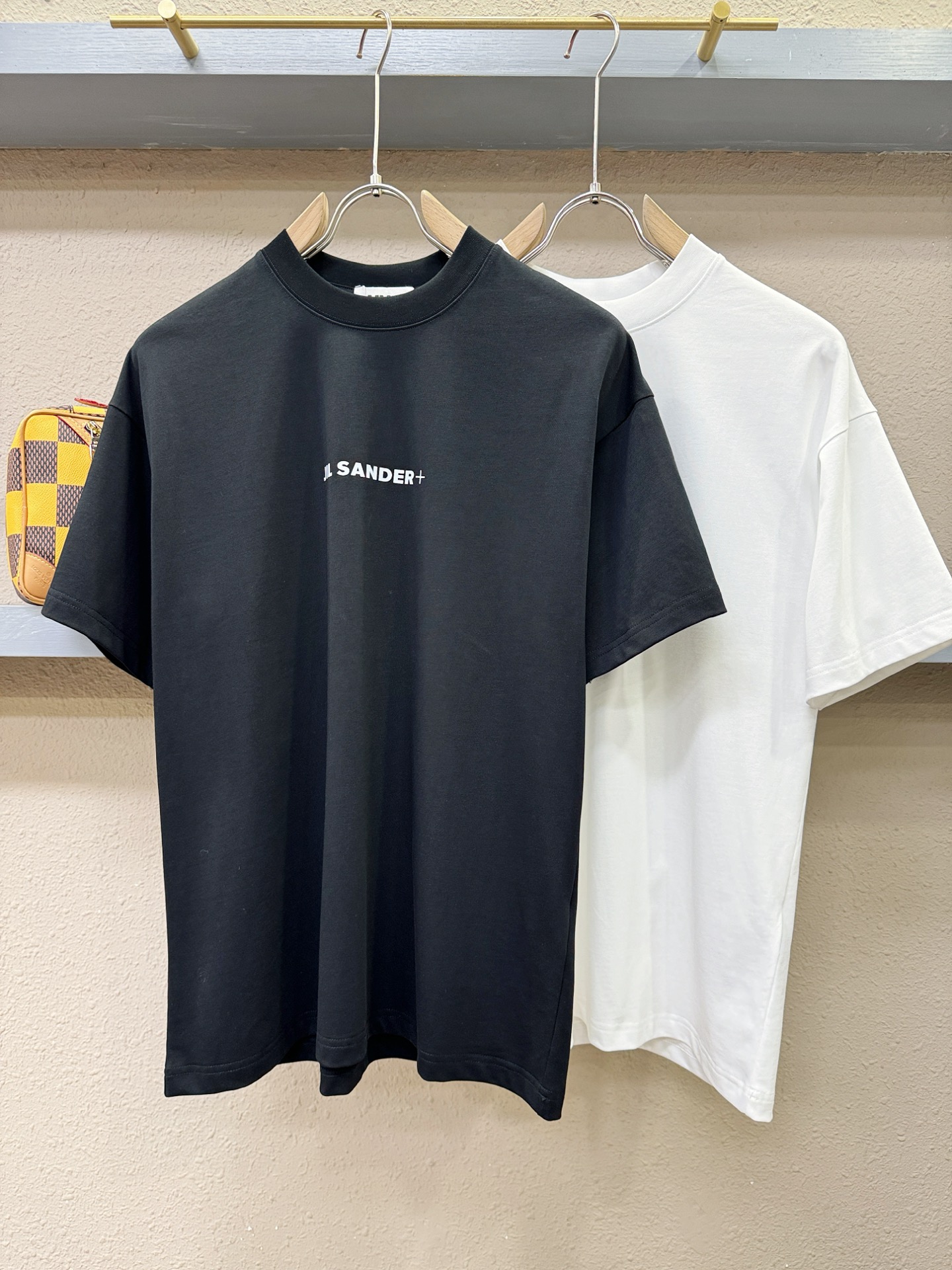 马吉拉 2026新款短袖T恤！走秀图案时尚休闲短袖T恤衫！设计logo设计！极具设计精选客供面料，手感柔