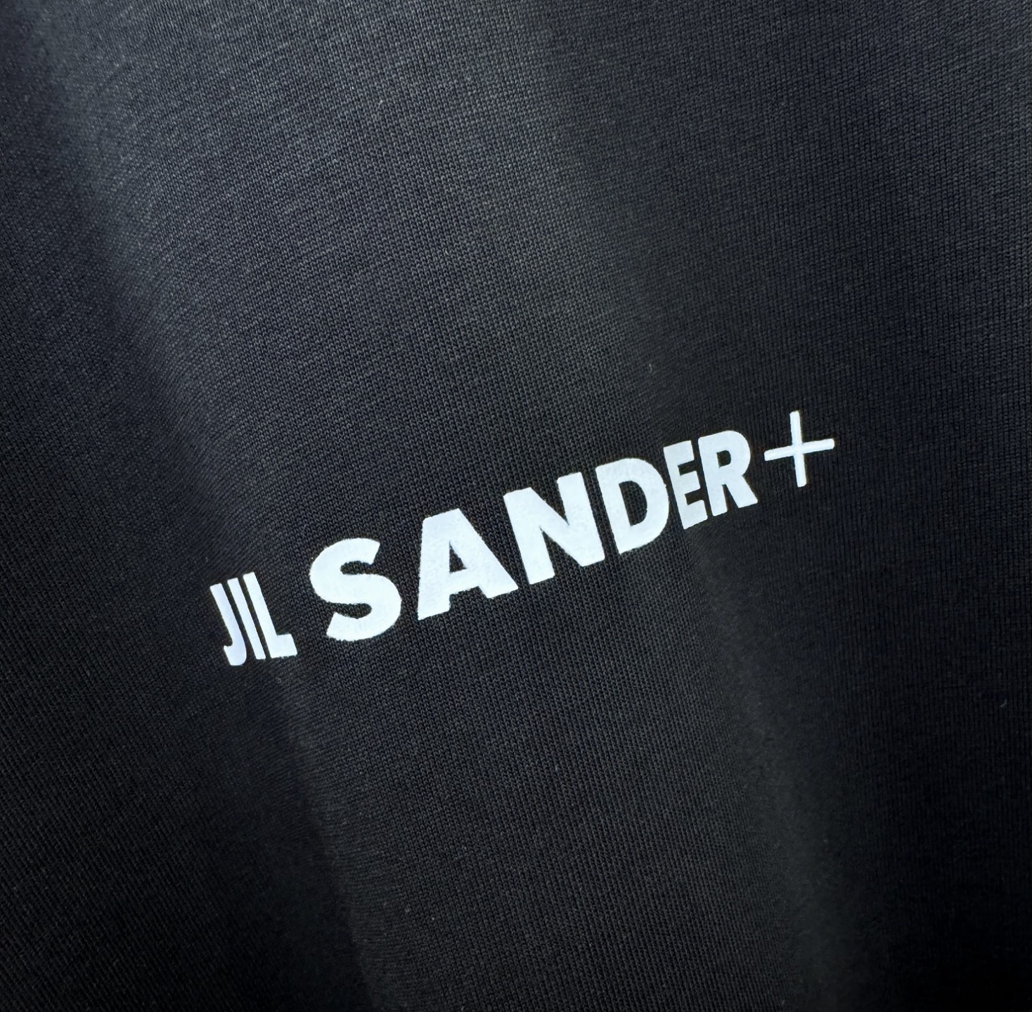 马吉拉 2026新款短袖T恤！走秀图案时尚休闲短袖T恤衫！设计logo设计！极具设计精选客供面料，手感柔