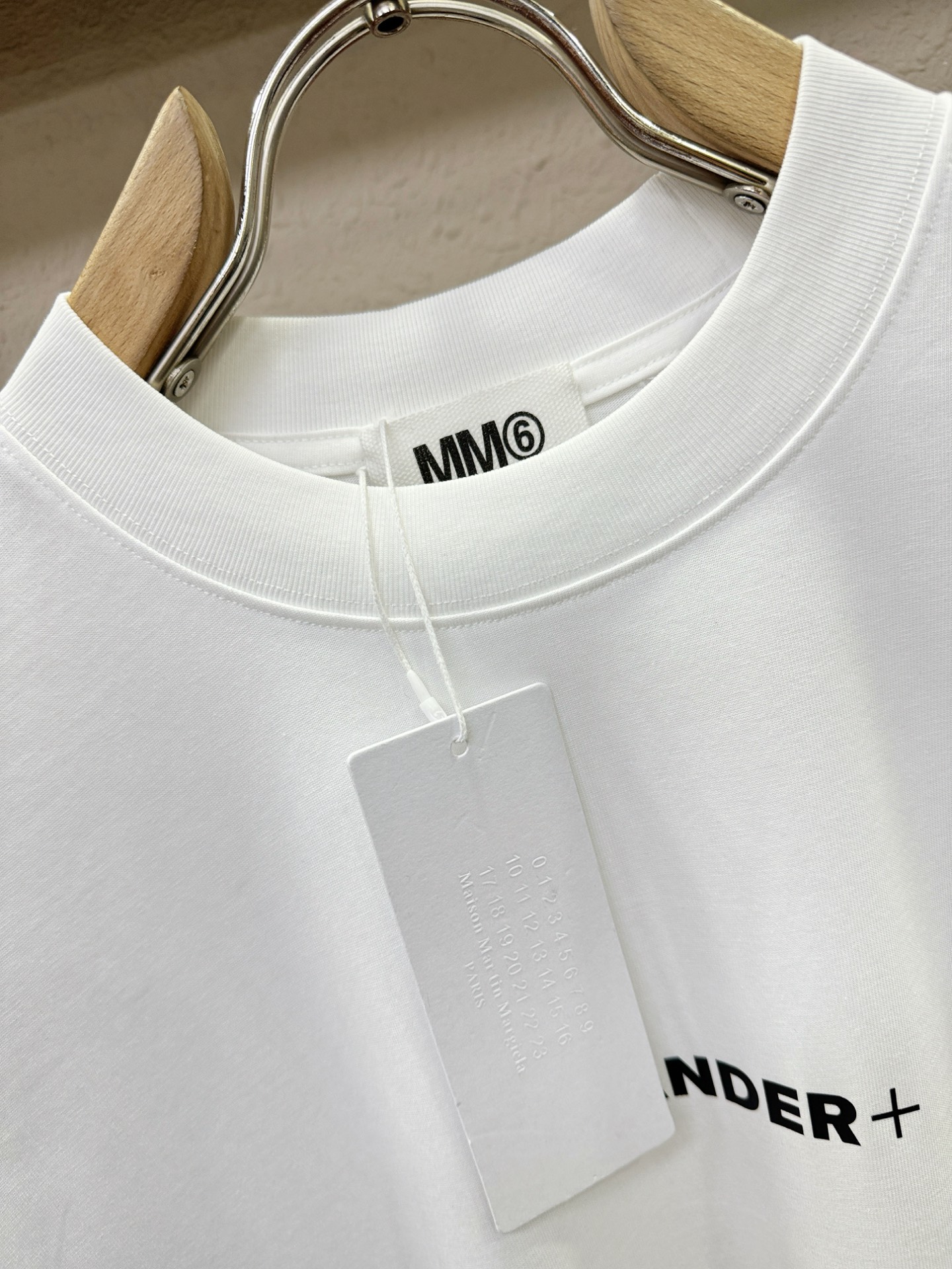 马吉拉 2026新款短袖T恤！走秀图案时尚休闲短袖T恤衫！设计logo设计！极具设计精选客供面料，手感柔