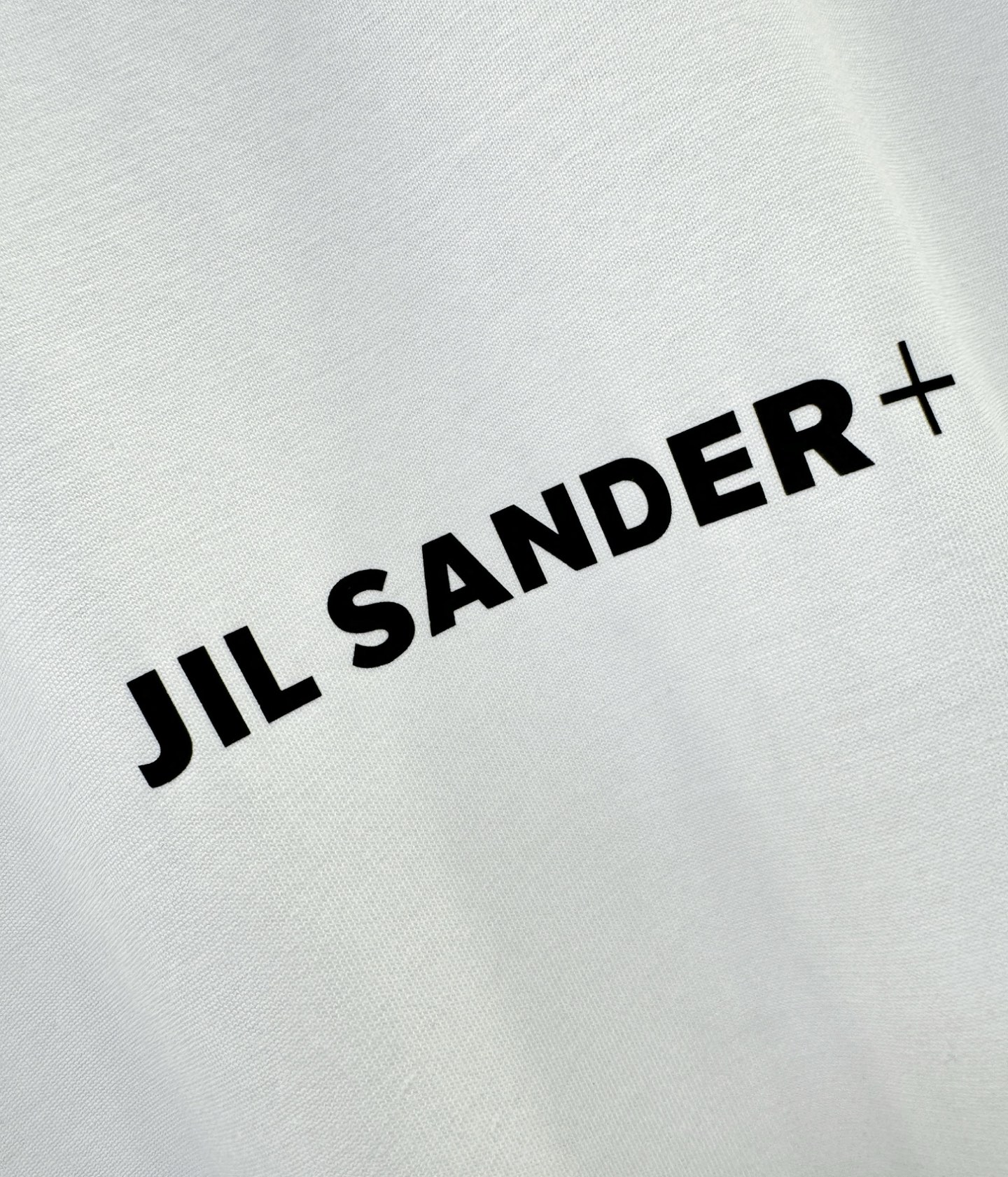 马吉拉 2026新款短袖T恤！走秀图案时尚休闲短袖T恤衫！设计logo设计！极具设计精选客供面料，手感柔