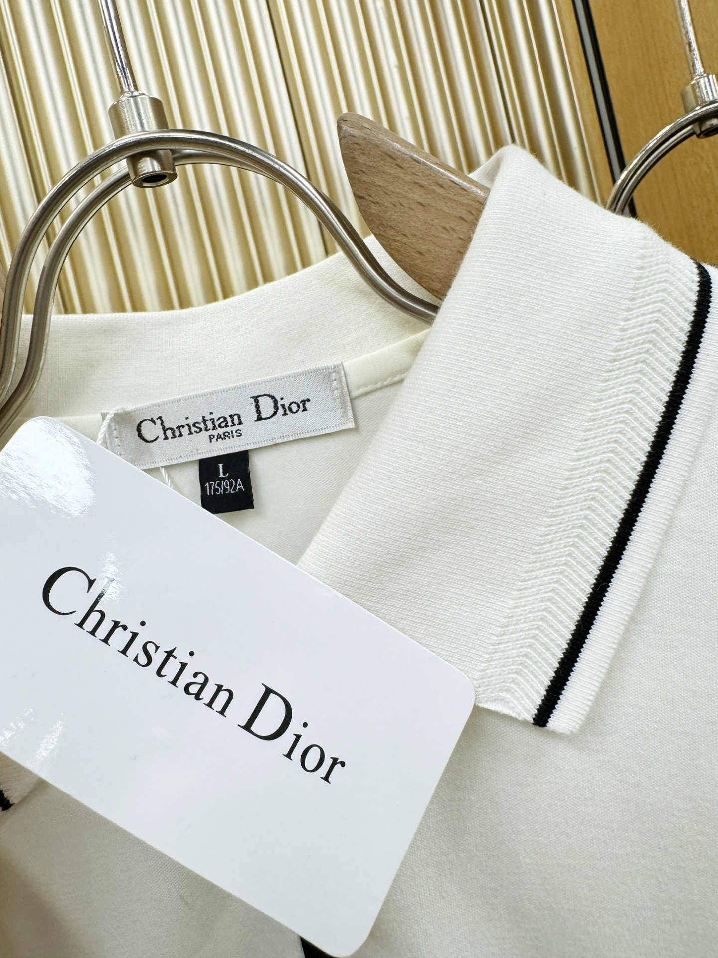 Dior迪奥 新品 长袖翻领，经典Logo设计，百搭款 官网同步发售 定制面料，柔软细腻 舒适透气，亲肤