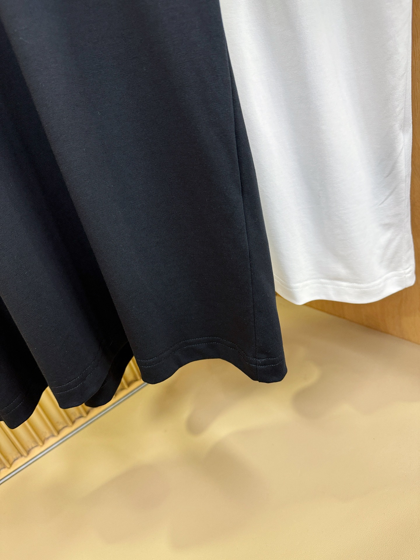 马吉拉 2026新款短袖T恤！走秀图案时尚休闲短袖T恤衫！设计logo设计！极具设计精选客供面料，手感柔