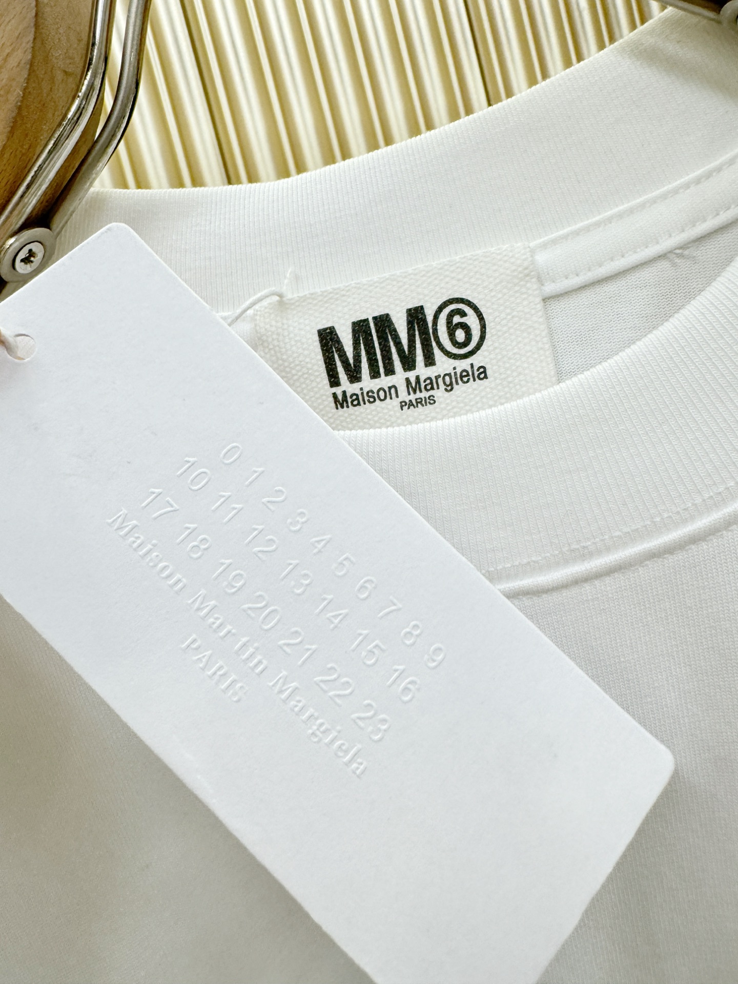 马吉拉 2026新款短袖T恤！走秀图案时尚休闲短袖T恤衫！设计logo设计！极具设计精选客供面料，手感柔