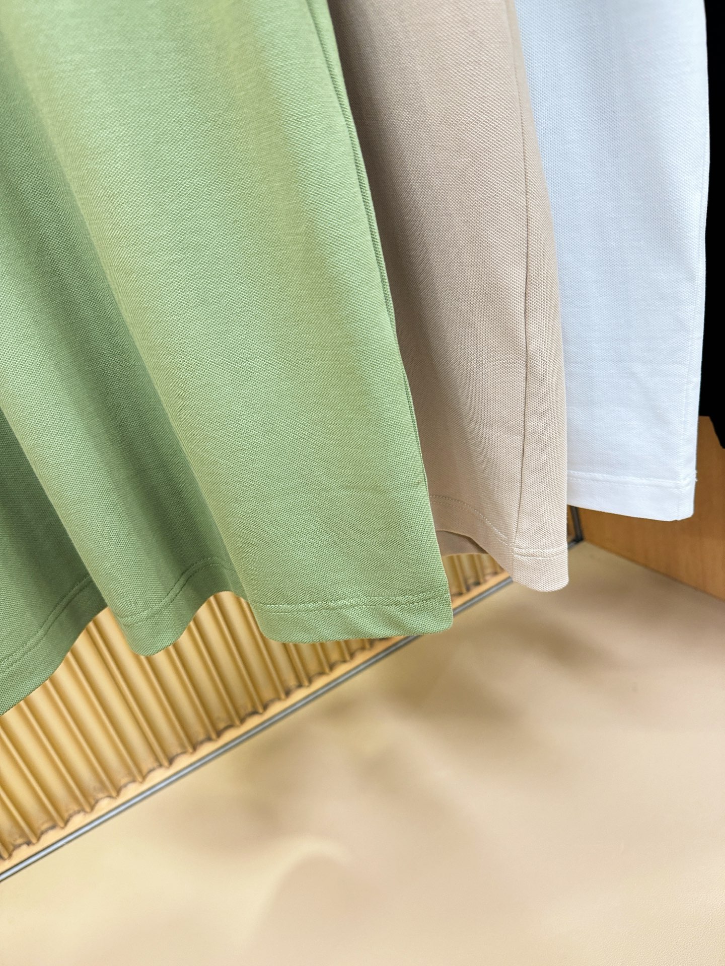 LV路易威登 2026春夏新款首发专柜最新款翻领短袖，珠地丝光棉面料，高端订制 设计前卫时尚！品牌log