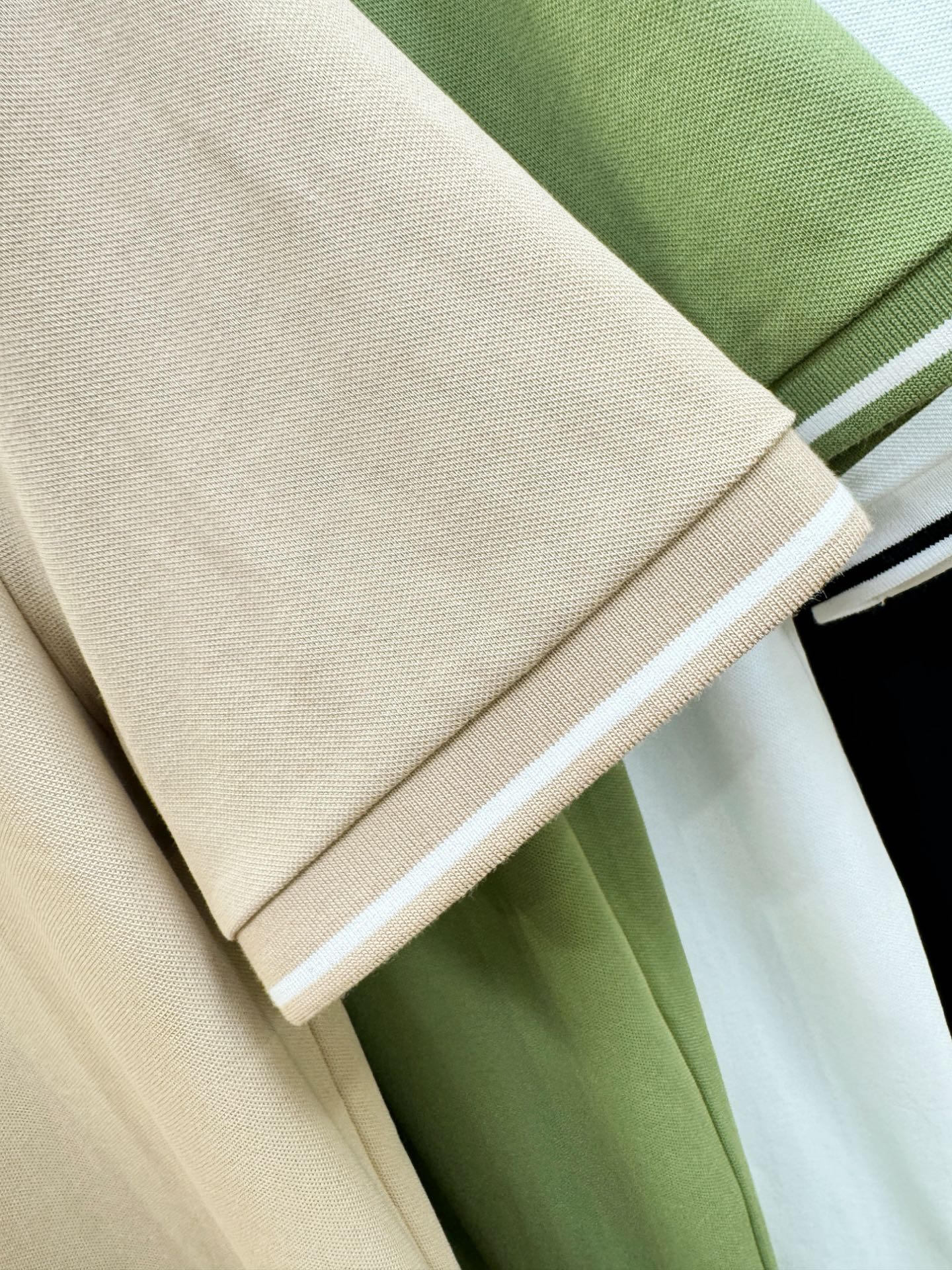 LV路易威登 2026春夏新款首发专柜最新款翻领短袖，珠地丝光棉面料，高端订制 设计前卫时尚！品牌log