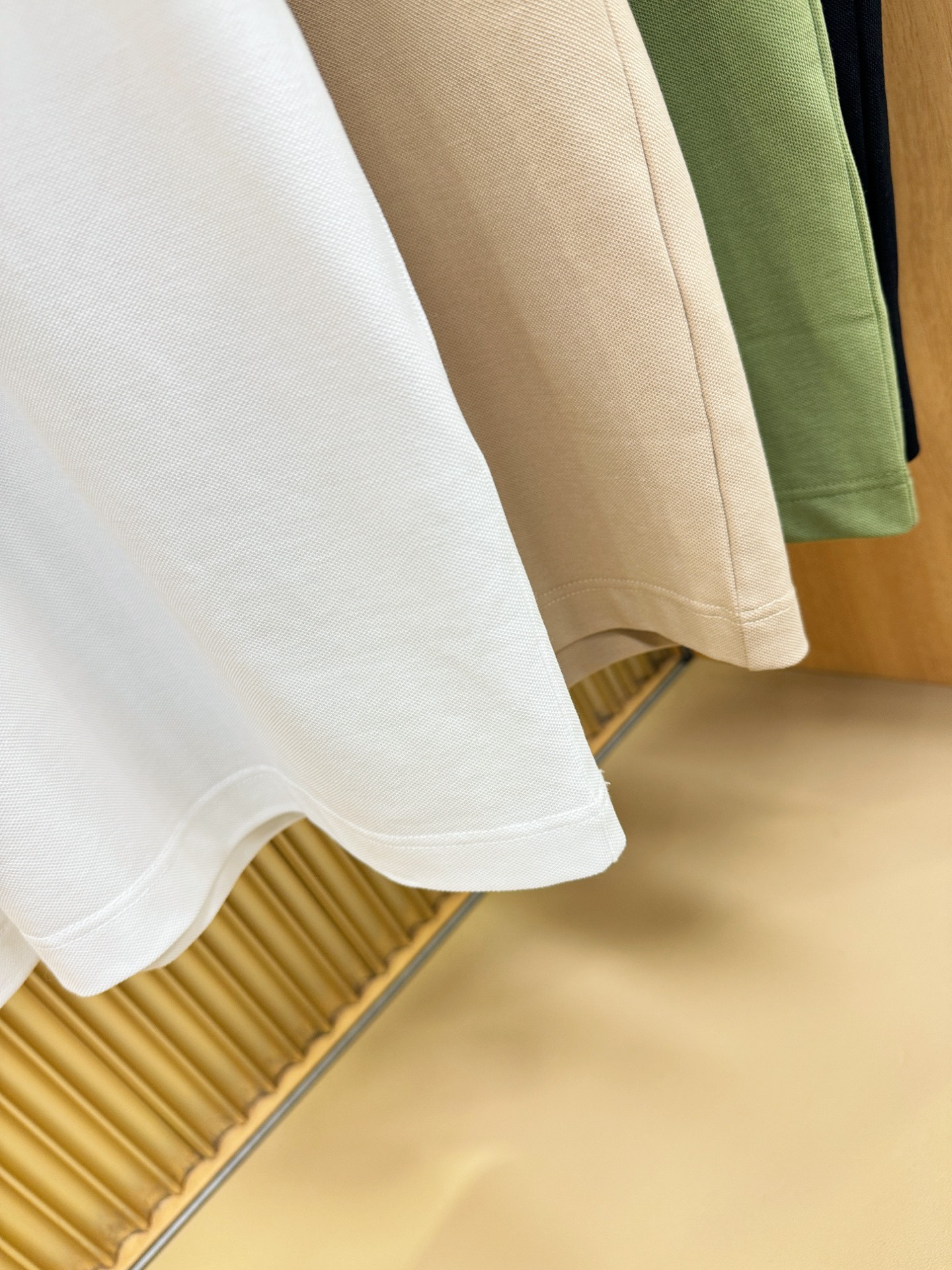 LV路易威登 2026春夏新款首发专柜最新款翻领短袖，珠地丝光棉面料，高端订制 设计前卫时尚！品牌log