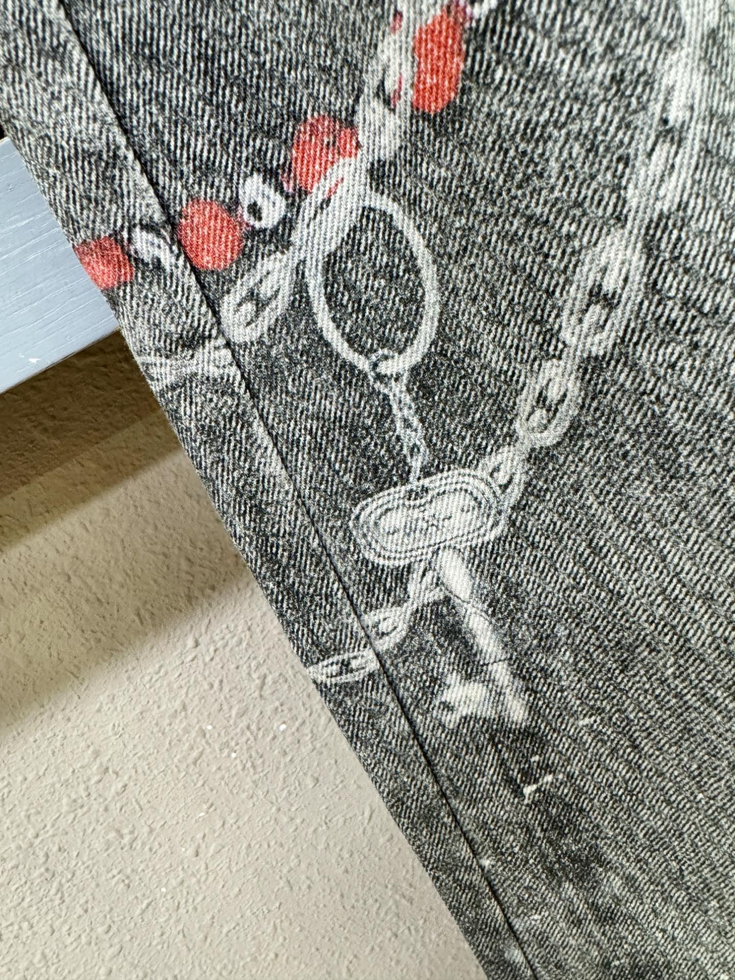 CHROME HEARTS 克罗心 专柜新品，原版牛仔裤 原版重工打造，品牌经典LOGO设计，三标齐全！