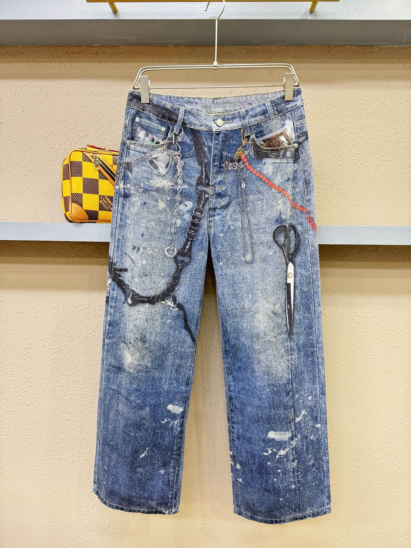 Acne Studlos 专柜新品，原版牛仔裤 原版重工打造，品牌经典LOGO设计，三标齐全！原版五金辅