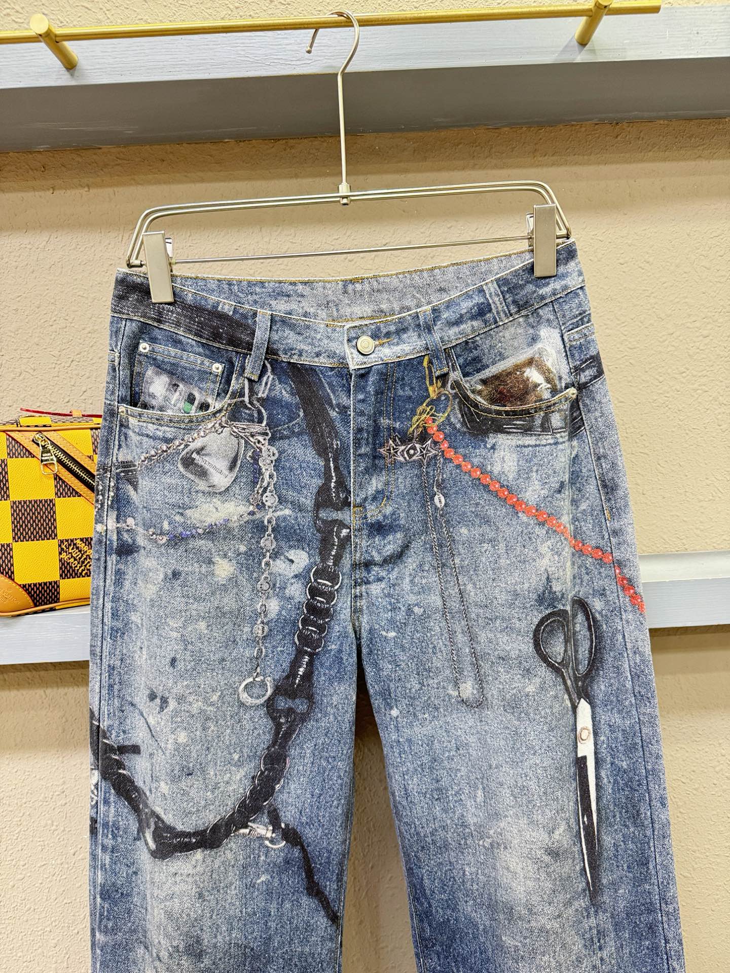 Acne Studlos 专柜新品，原版牛仔裤 原版重工打造，品牌经典LOGO设计，三标齐全！原版五金辅