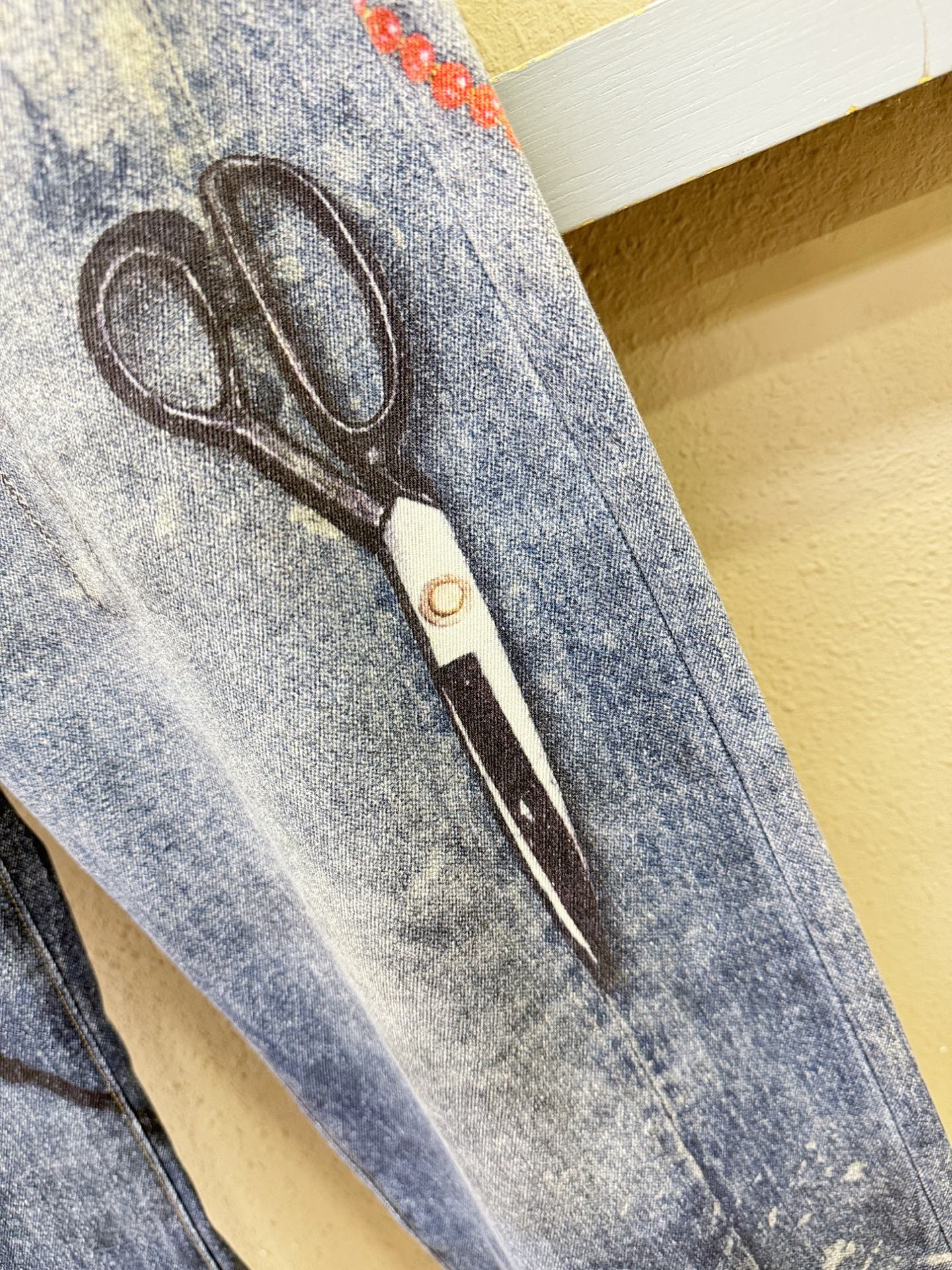 Acne Studlos 专柜新品，原版牛仔裤 原版重工打造，品牌经典LOGO设计，三标齐全！原版五金辅