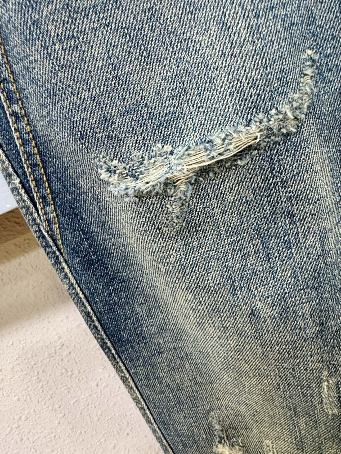 LOEWE罗意威 专柜新品，原版牛仔裤 原版重工打造，品牌经典LOGO设计，三标齐全！原版五金辅料。专柜