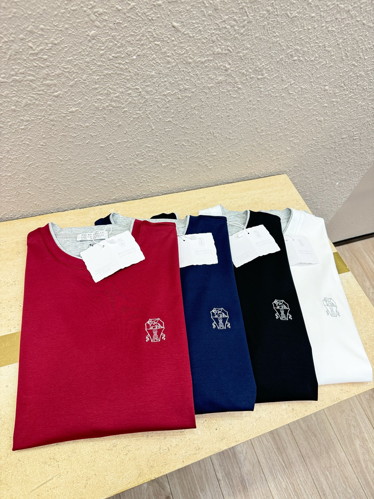 BC布鲁提 顶级品质 2026新品短袖！原版定制面料，手感柔软。顶级进口私货，时尚设计潮流短袖，不失奢华