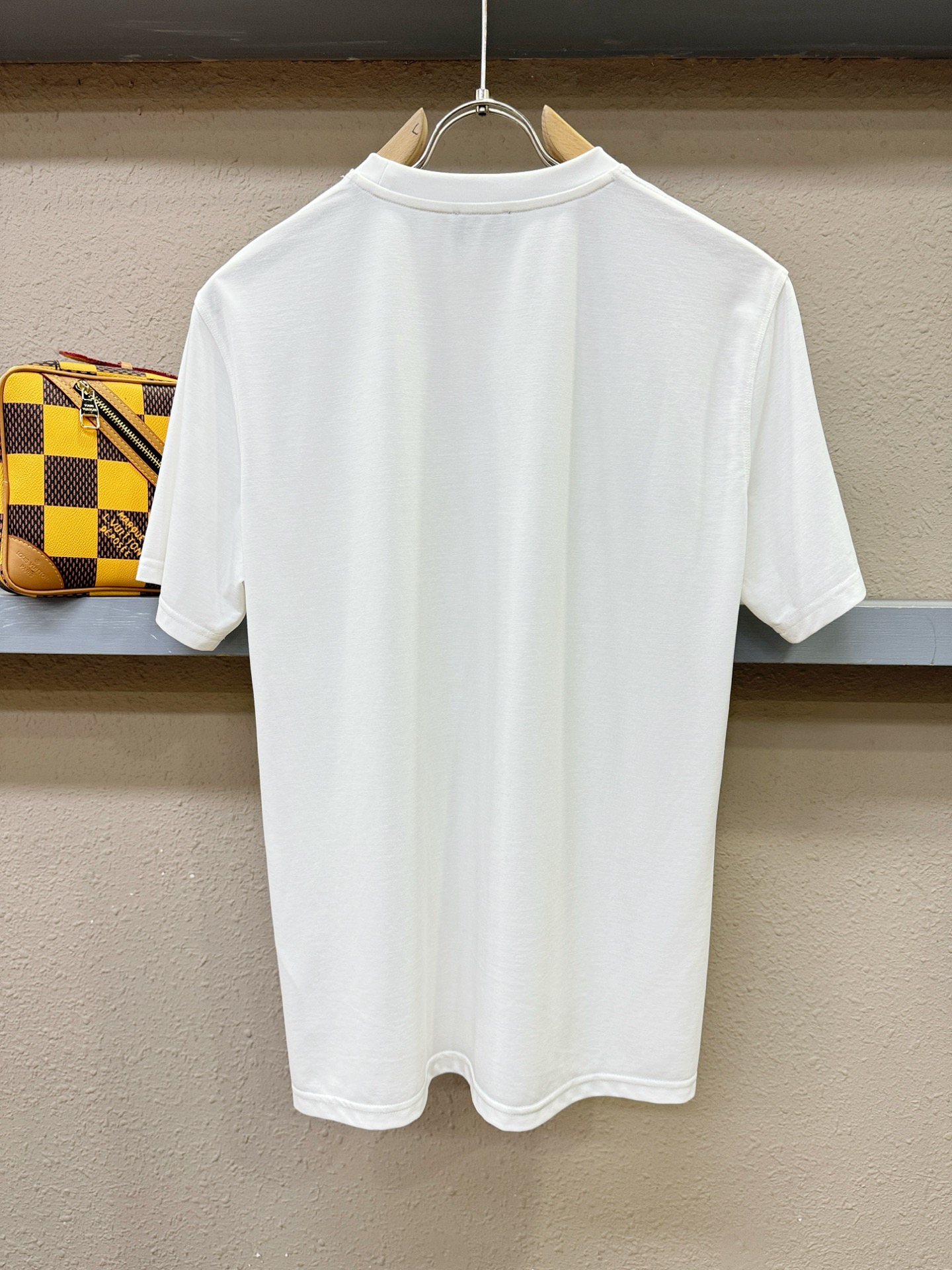 Brioni 布里奥尼 顶级品质 2026新品短袖！原版定制面料，手感柔软。顶级进口私货，时尚设计潮流短