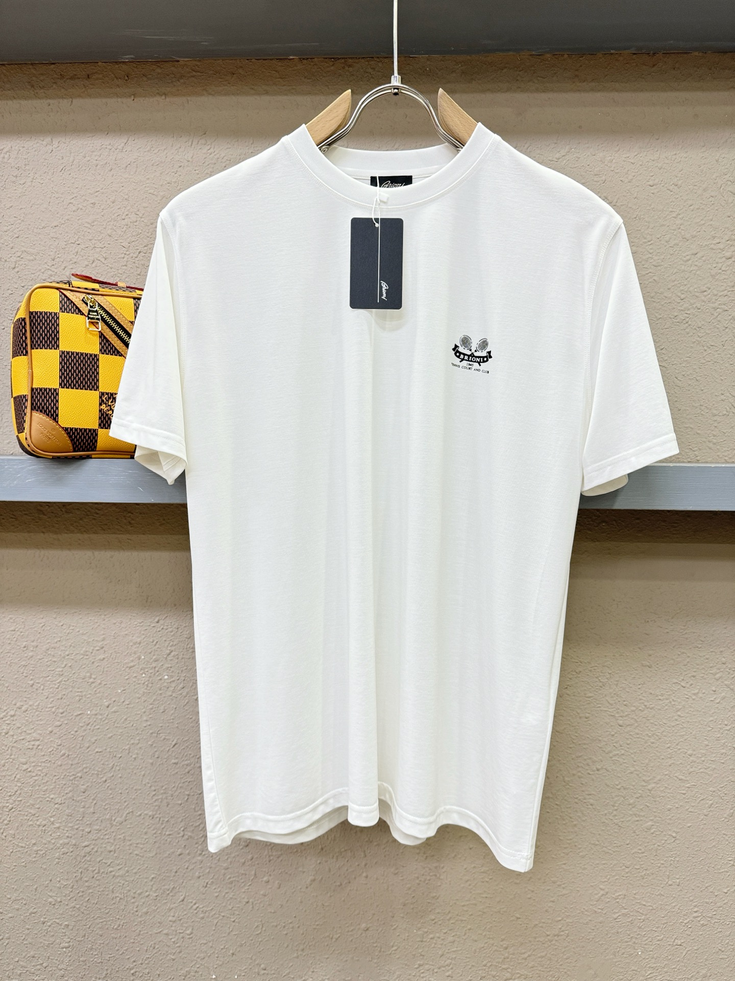 Brioni 布里奥尼 顶级品质 2026新品短袖！原版定制面料，手感柔软。顶级进口私货，时尚设计潮流短