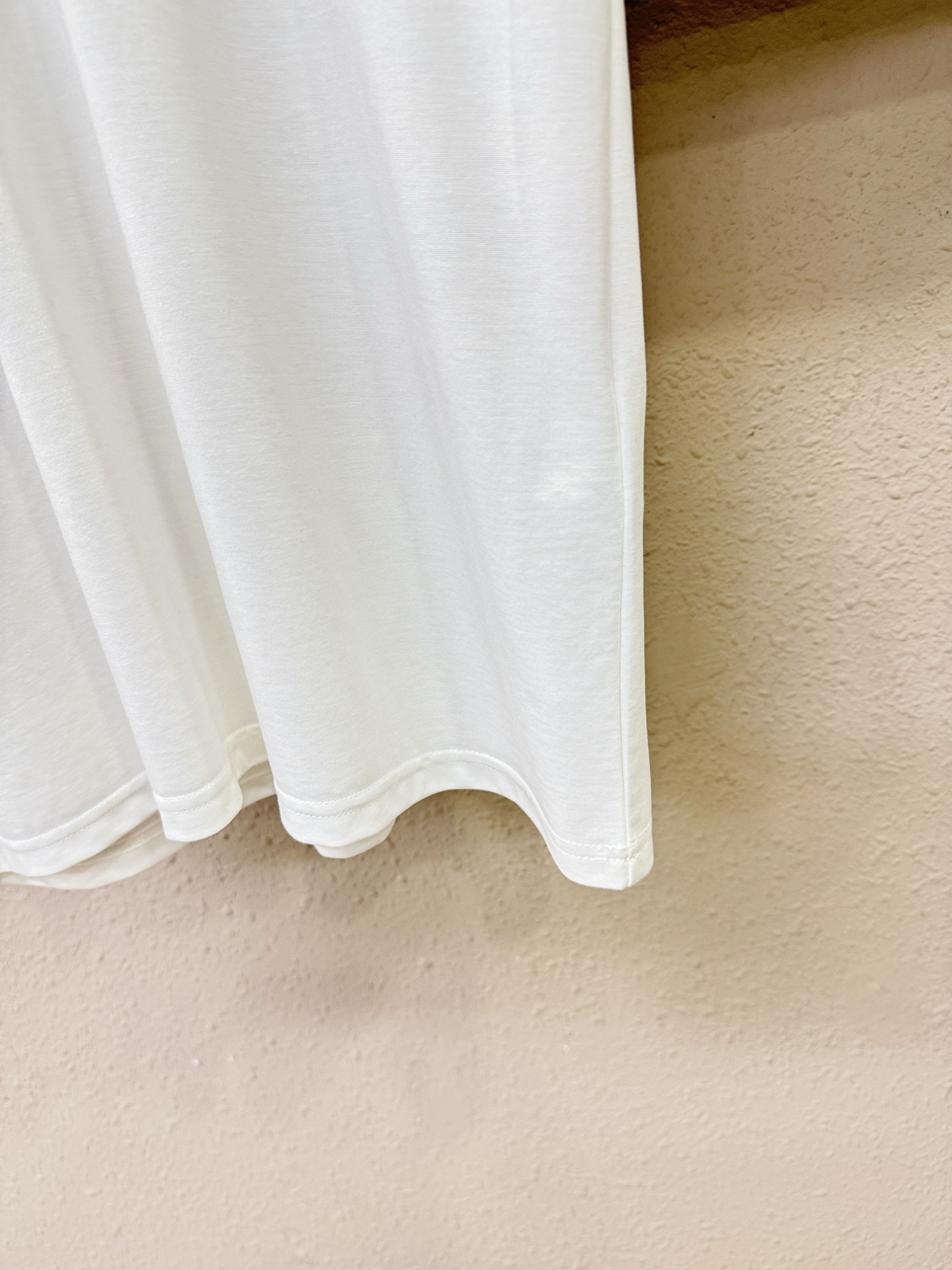 Brioni 布里奥尼 顶级品质 2026新品短袖！原版定制面料，手感柔软。顶级进口私货，时尚设计潮流短