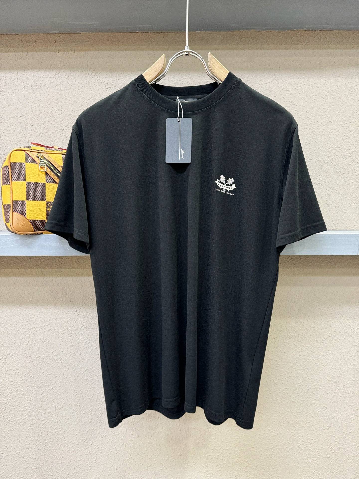 Brioni 布里奥尼 顶级品质 2026新品短袖！原版定制面料，手感柔软。顶级进口私货，时尚设计潮流短