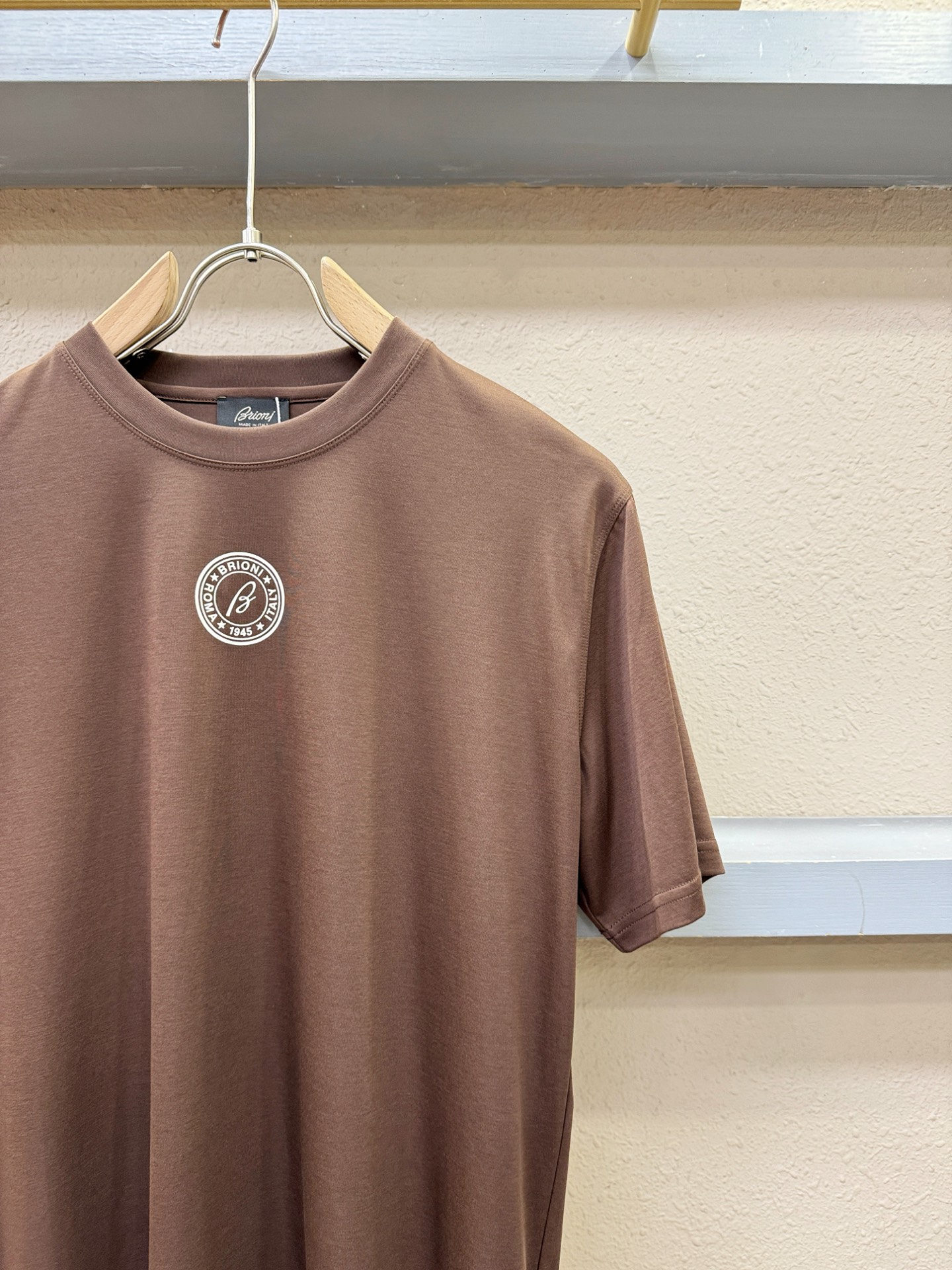 Brioni 布里奥尼 顶级品质 2026新品短袖！原版定制面料，手感柔软。顶级进口私货，时尚设计潮流短