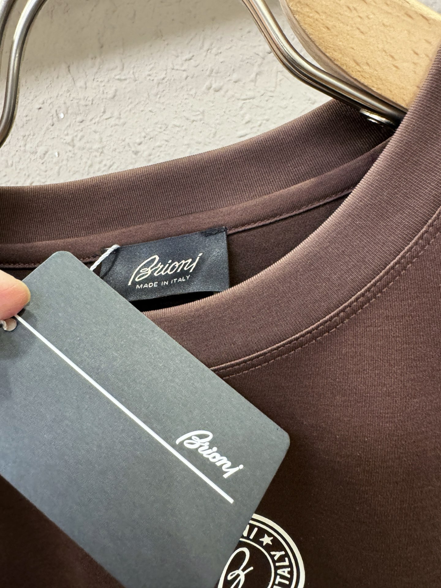 Brioni 布里奥尼 顶级品质 2026新品短袖！原版定制面料，手感柔软。顶级进口私货，时尚设计潮流短