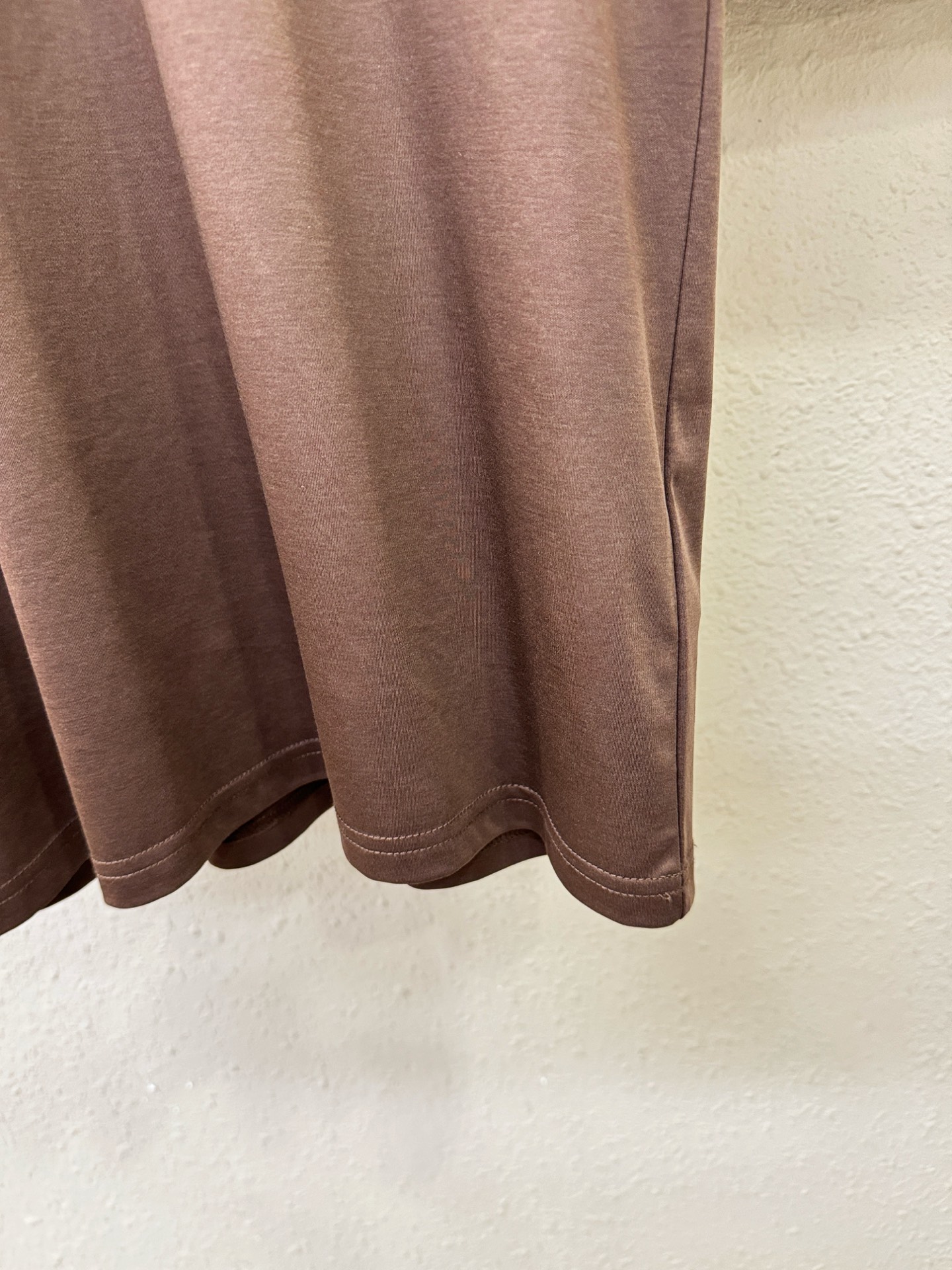 Brioni 布里奥尼 顶级品质 2026新品短袖！原版定制面料，手感柔软。顶级进口私货，时尚设计潮流短