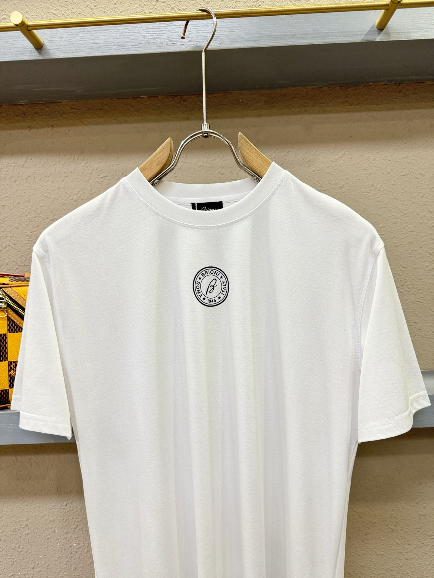 Brioni 布里奥尼 顶级品质 2026新品短袖！原版定制面料，手感柔软。顶级进口私货，时尚设计潮流短