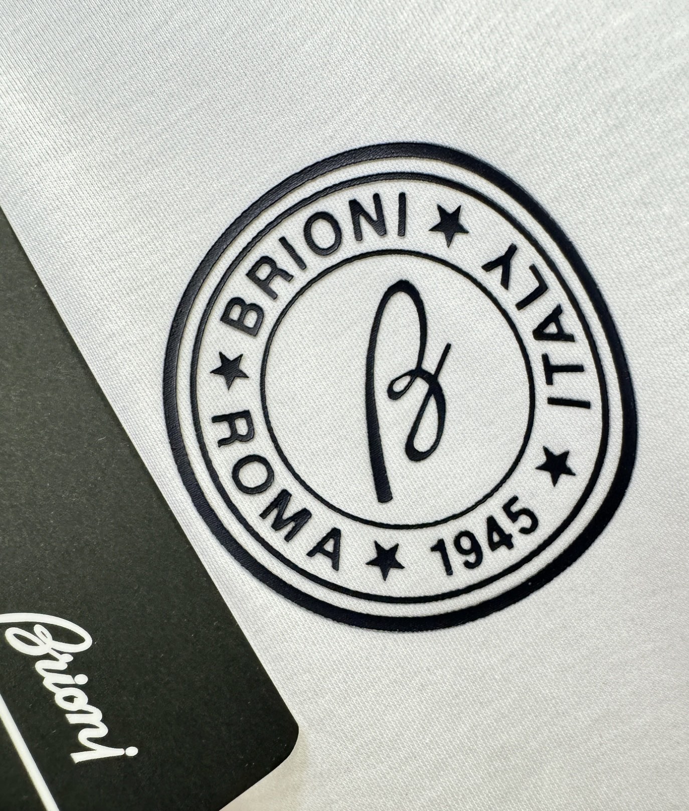 Brioni 布里奥尼 顶级品质 2026新品短袖！原版定制面料，手感柔软。顶级进口私货，时尚设计潮流短