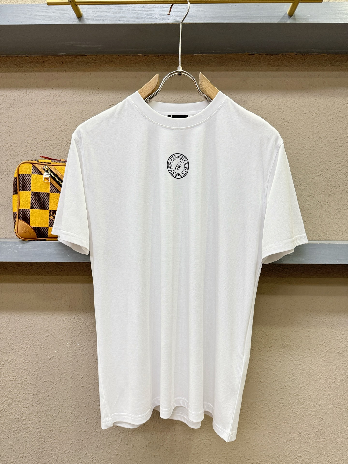 Brioni 布里奥尼 顶级品质 2026新品短袖！原版定制面料，手感柔软。顶级进口私货，时尚设计潮流短