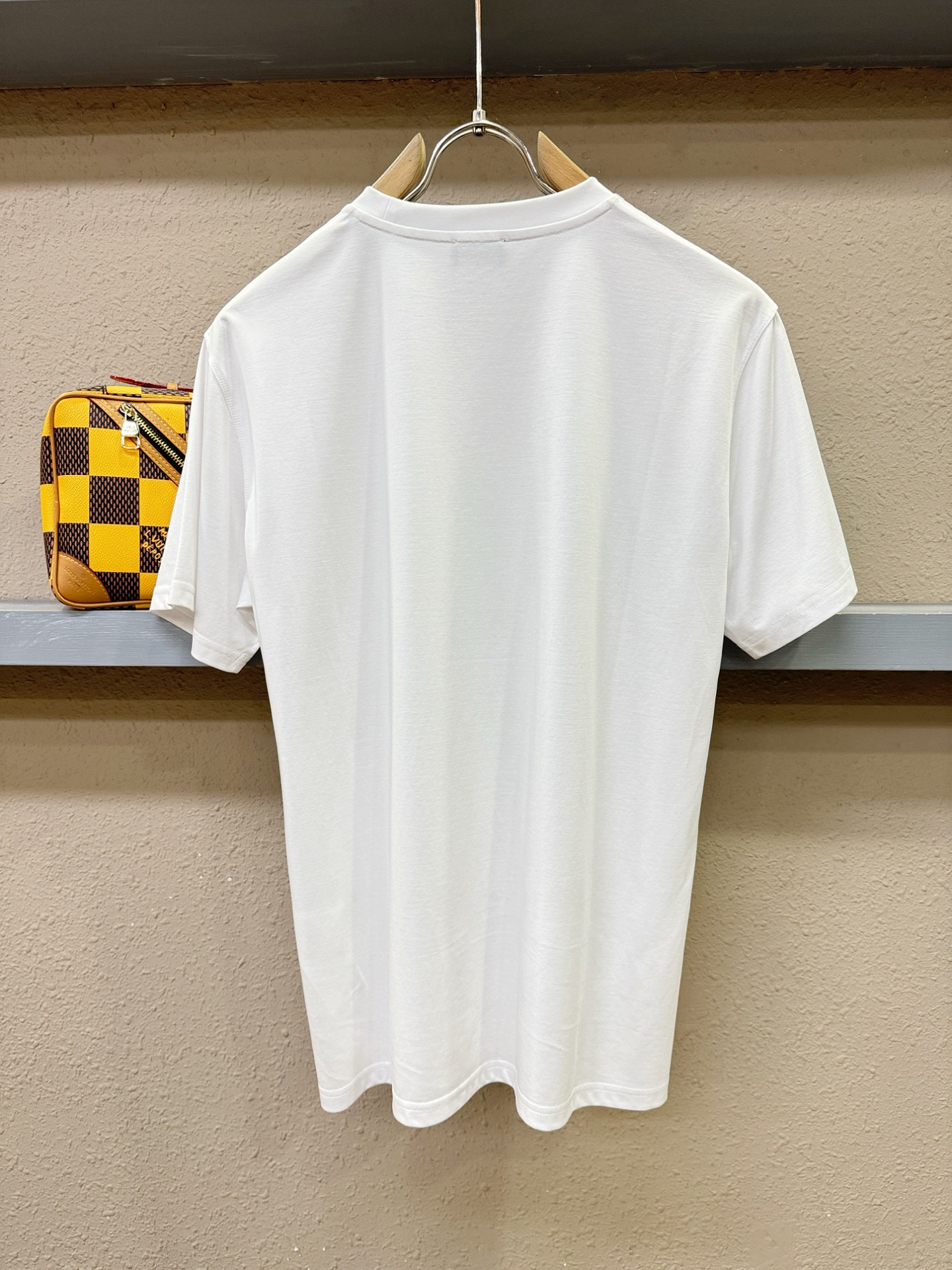 Brioni 布里奥尼 顶级品质 2026新品短袖！原版定制面料，手感柔软。顶级进口私货，时尚设计潮流短