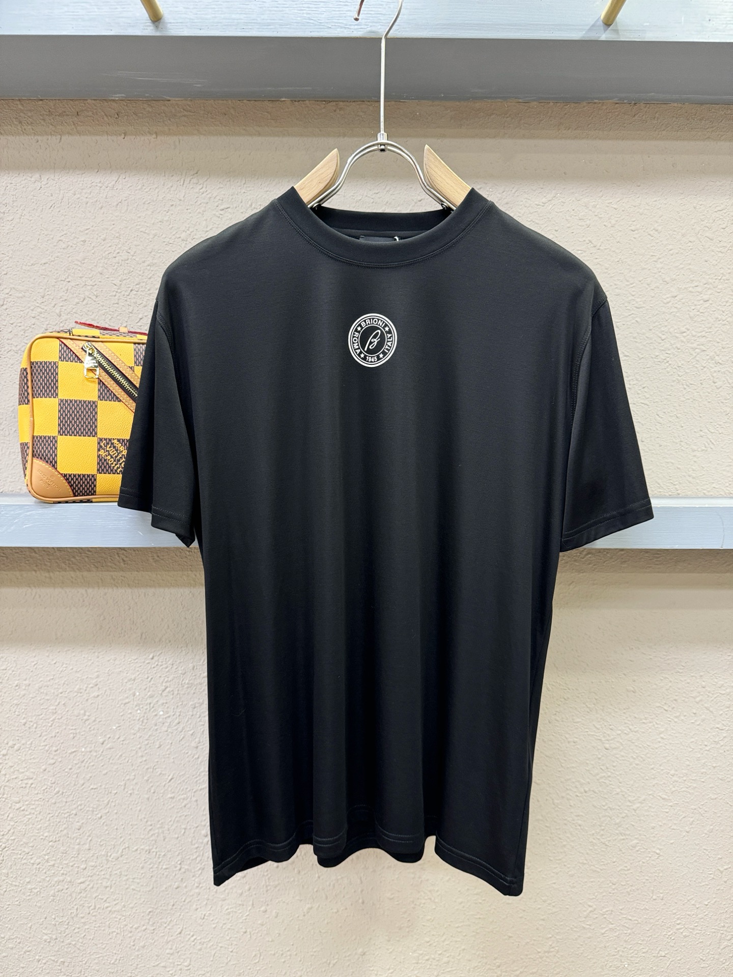 Brioni 布里奥尼 顶级品质 2026新品短袖！原版定制面料，手感柔软。顶级进口私货，时尚设计潮流短