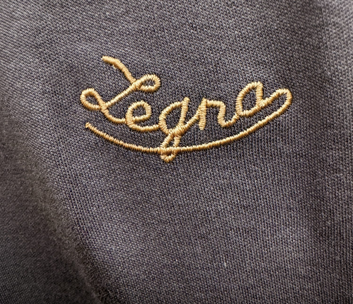 Loro Piana诺悠翩雅 新品 长袖翻领，经典Logo设计，百搭款 官网同步发售 定制面料，柔软细腻