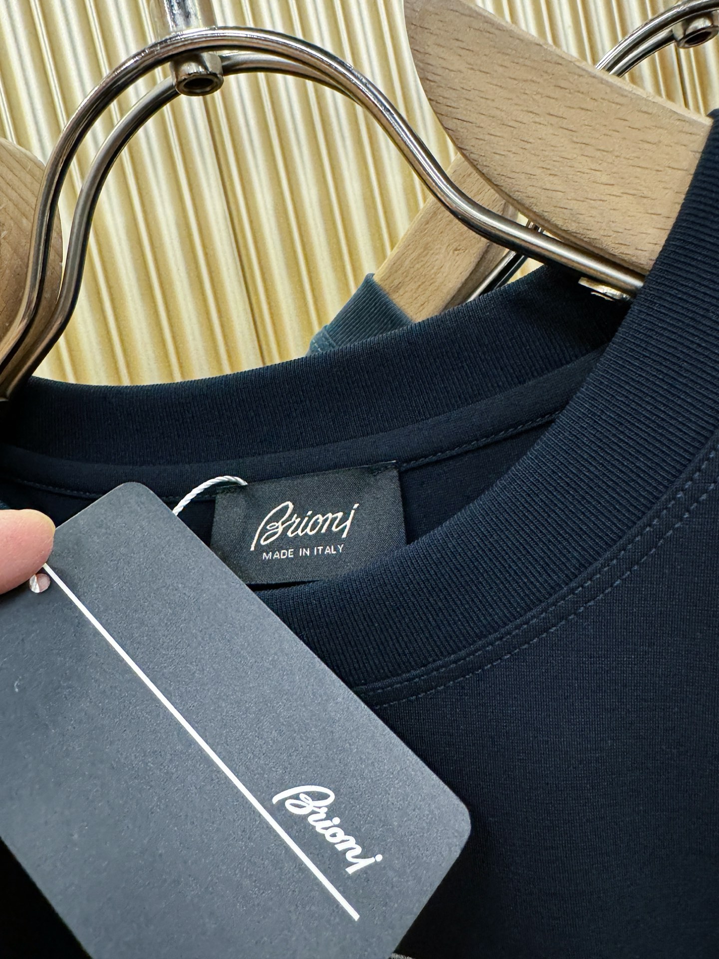 Brioni 布里奥尼 顶级品质 2026新品短袖！原版定制面料，手感柔软。顶级进口私货，时尚设计潮流短