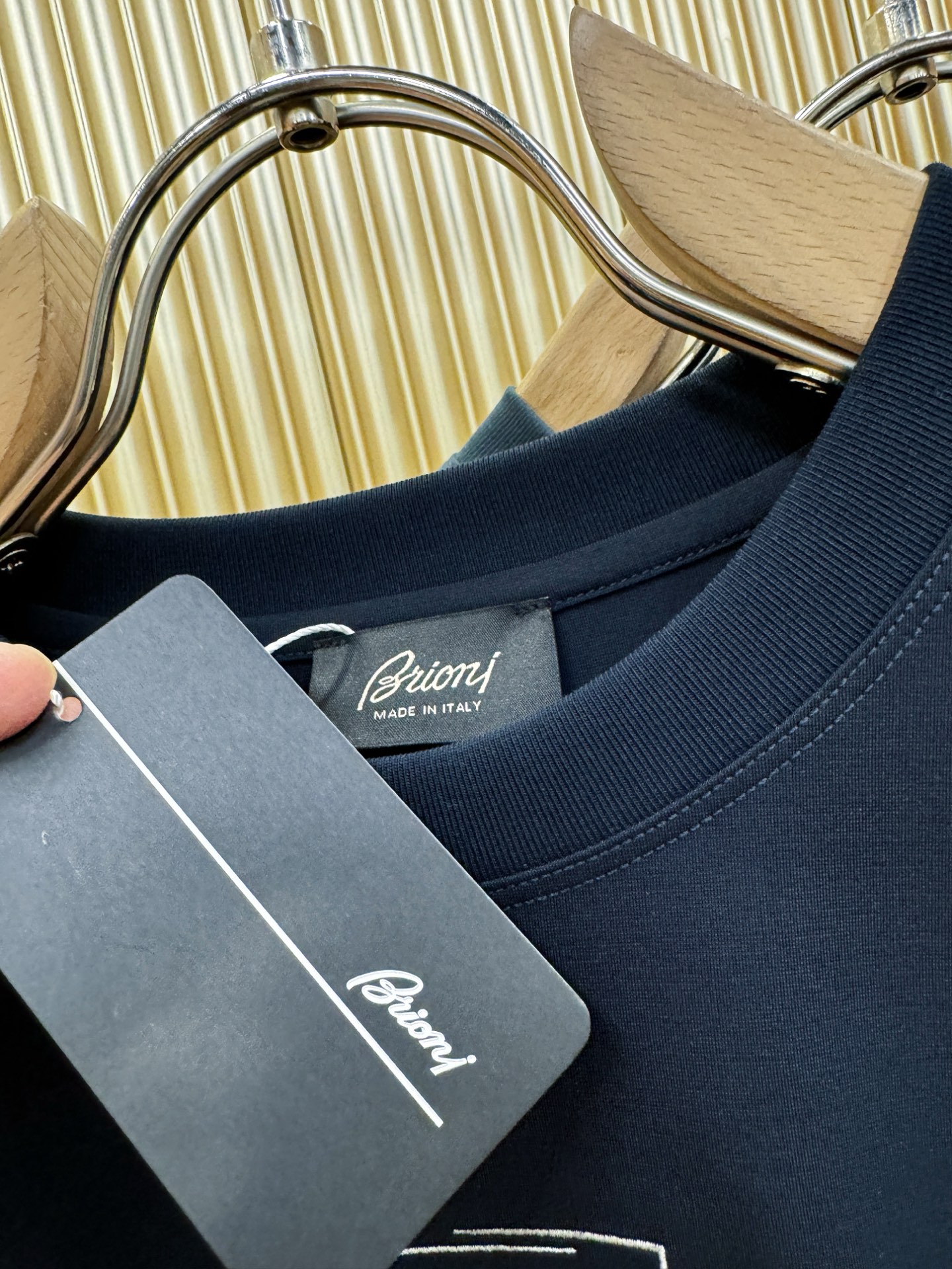 Brioni 布里奥尼 顶级品质 2026新品短袖！原版定制面料，手感柔软。顶级进口私货，时尚设计潮流短