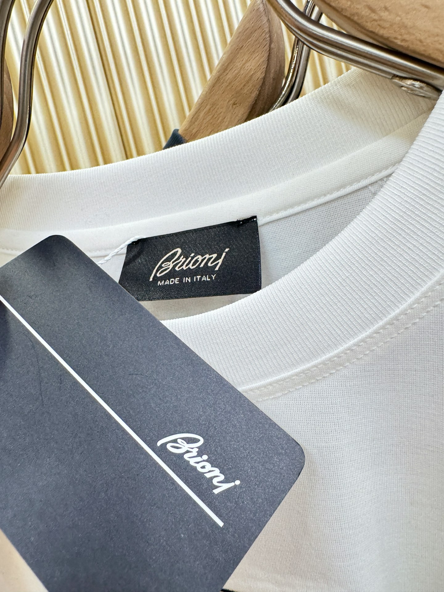 Brioni 布里奥尼 顶级品质 2026新品短袖！原版定制面料，手感柔软。顶级进口私货，时尚设计潮流短