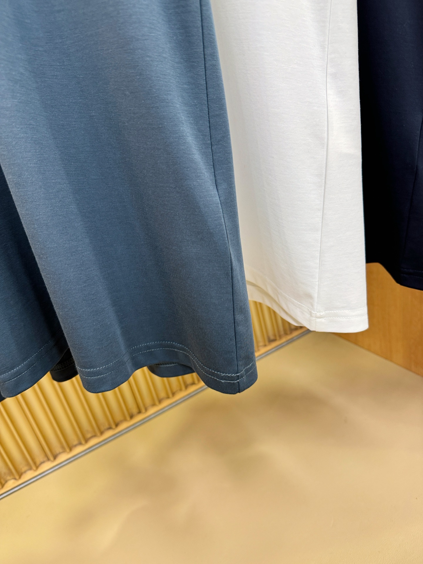 Brioni 布里奥尼 顶级品质 2026新品短袖！原版定制面料，手感柔软。顶级进口私货，时尚设计潮流短