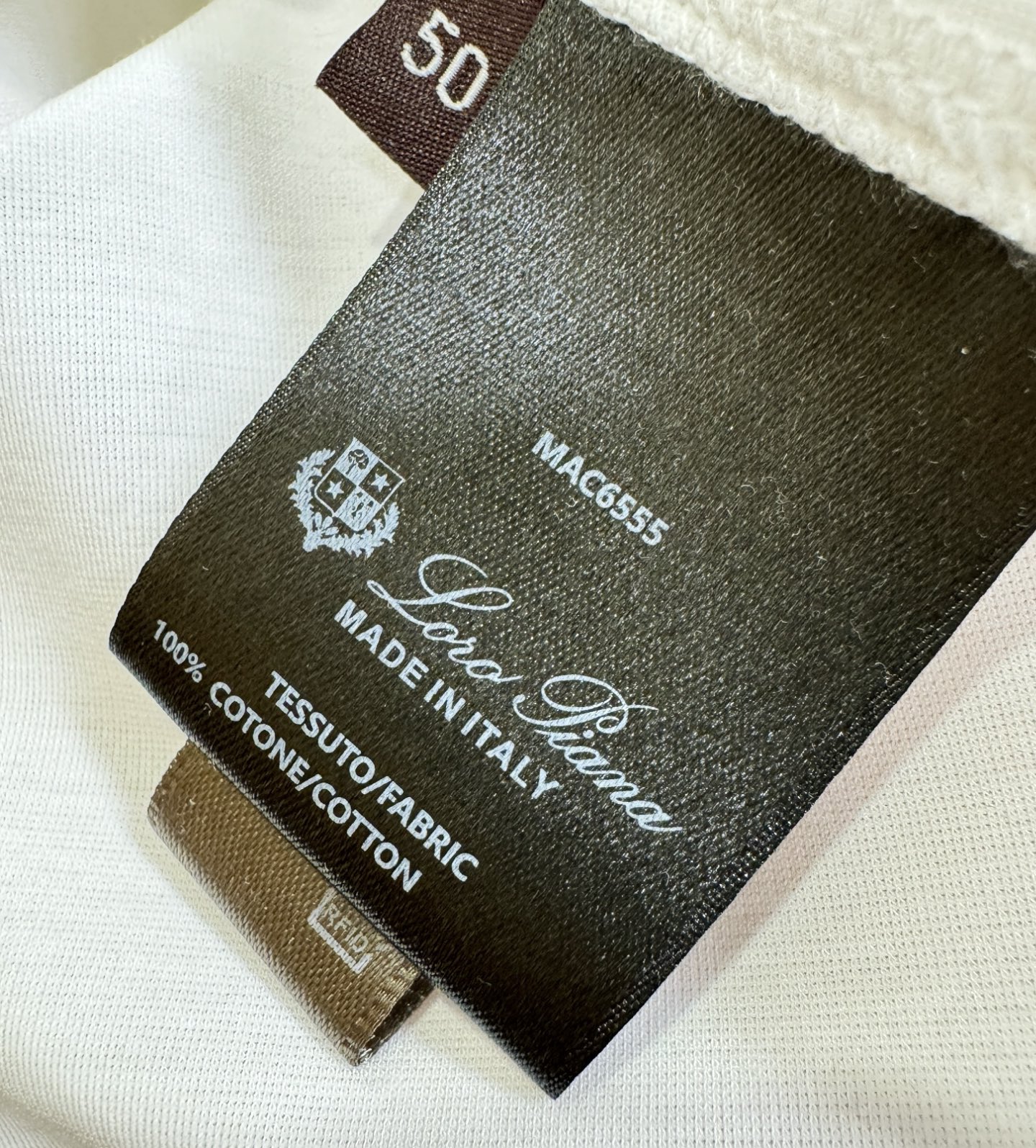 Loro Piana诺悠翩雅 顶级品质 2026新品短袖！原版定制面料，手感柔软。顶级进口私货，时尚设计