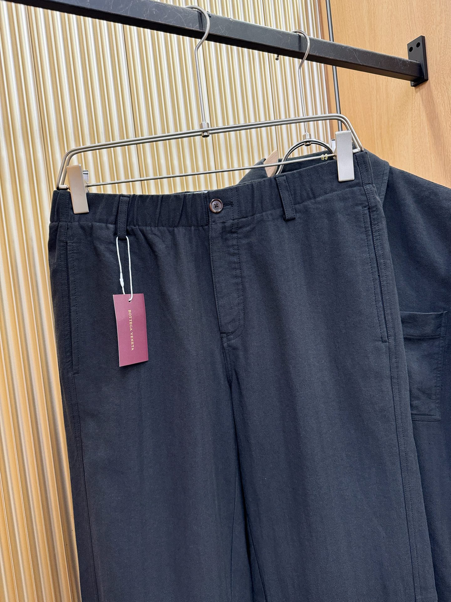 套装 葆蝶家Bottega Veneta 2026专柜同款亚麻套装，100%亚麻面料，亚麻衬衫就足够腔调