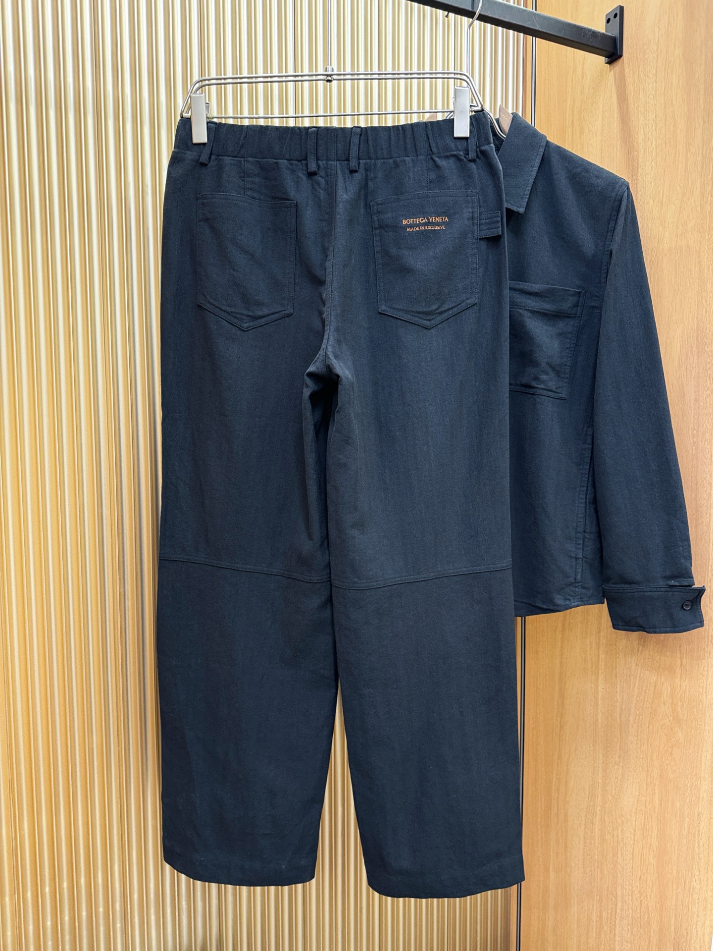 套装 葆蝶家Bottega Veneta 2026专柜同款亚麻套装，100%亚麻面料，亚麻衬衫就足够腔调