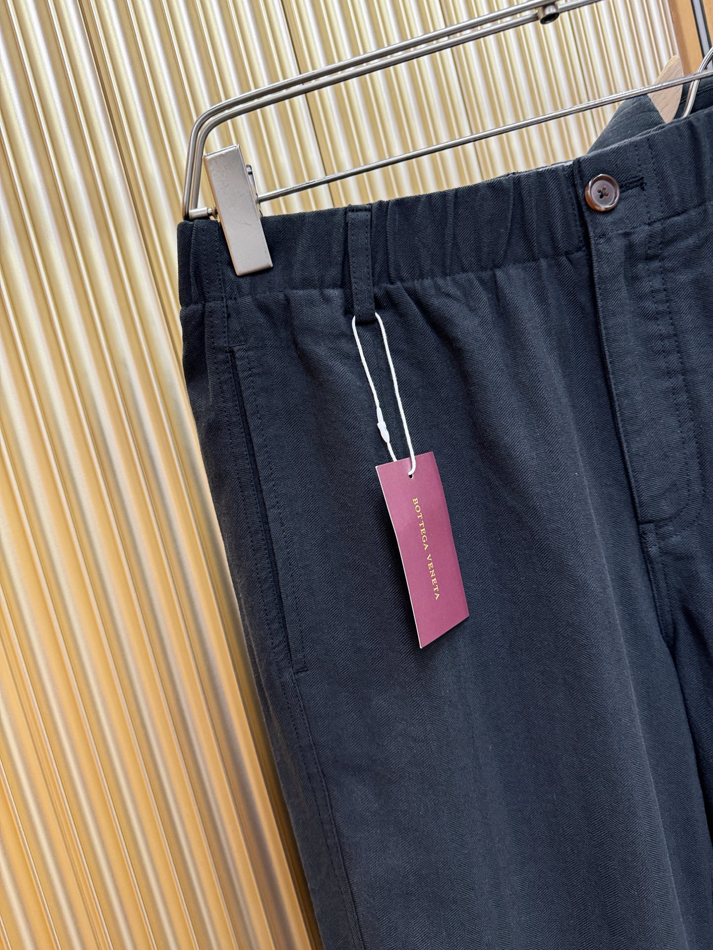 套装 葆蝶家Bottega Veneta 2026专柜同款亚麻套装，100%亚麻面料，亚麻衬衫就足够腔调