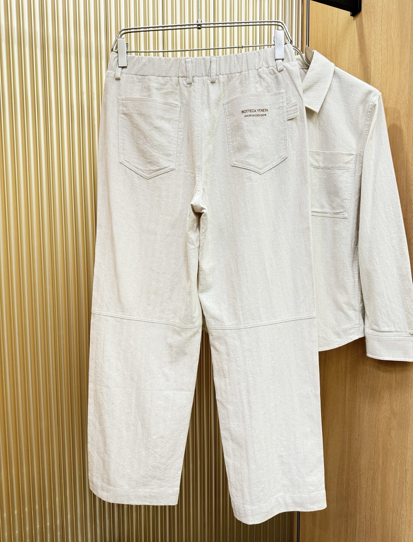套装 葆蝶家Bottega Veneta 2026专柜同款亚麻套装，100%亚麻面料，亚麻衬衫就足够腔调