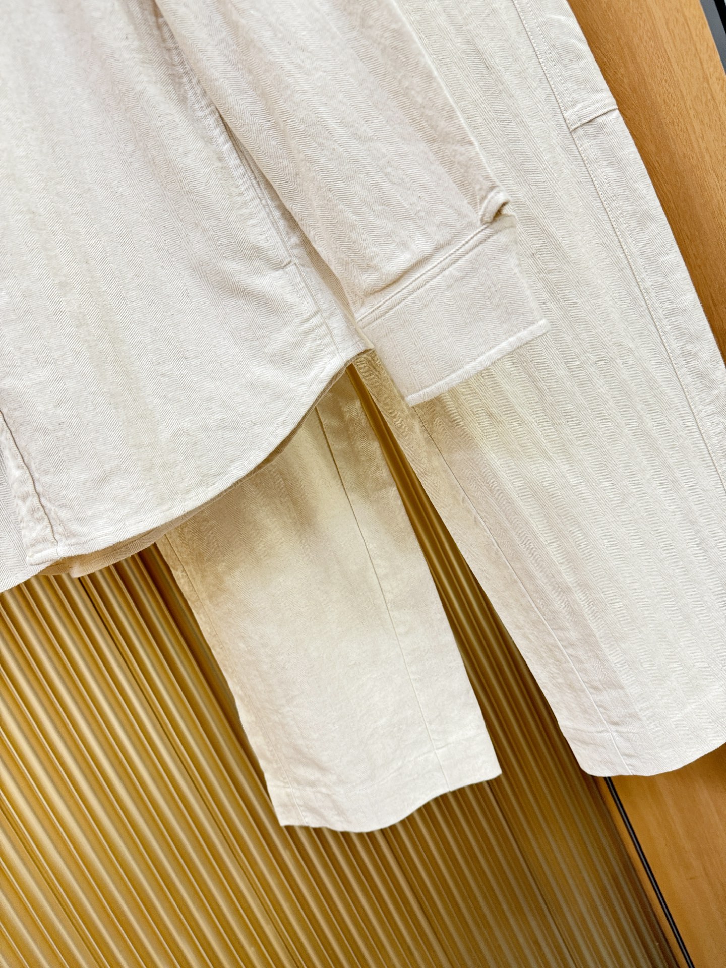 套装 葆蝶家Bottega Veneta 2026专柜同款亚麻套装，100%亚麻面料，亚麻衬衫就足够腔调