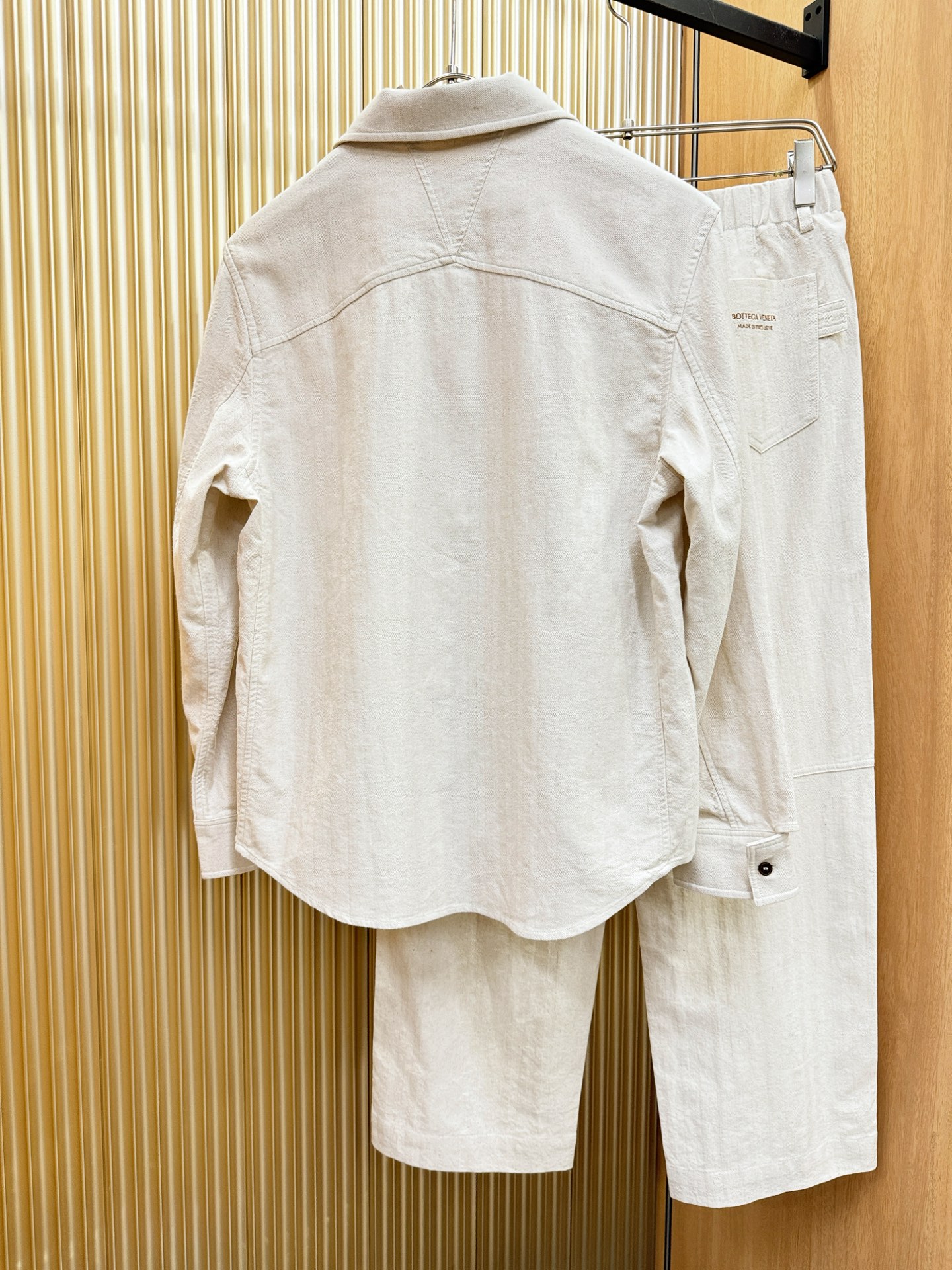 套装 葆蝶家Bottega Veneta 2026专柜同款亚麻套装，100%亚麻面料，亚麻衬衫就足够腔调