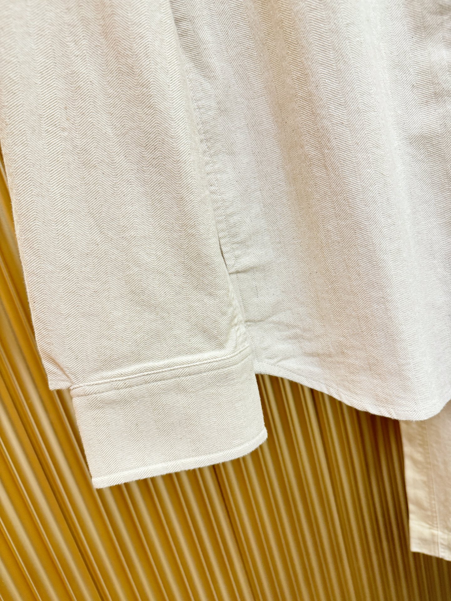 套装 葆蝶家Bottega Veneta 2026专柜同款亚麻套装，100%亚麻面料，亚麻衬衫就足够腔调