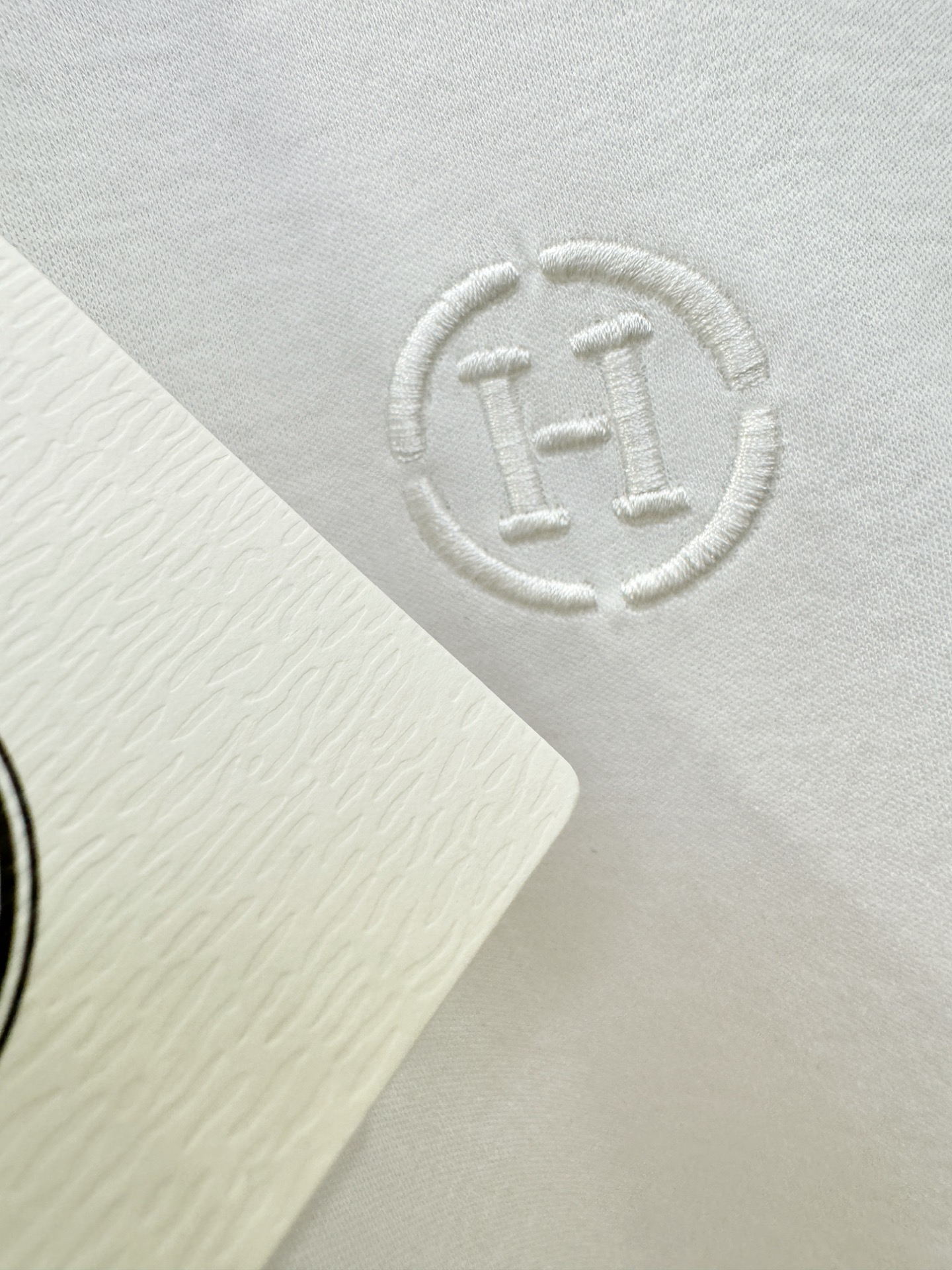 Hermès爱马仕 2026新款短袖T恤！走秀图案时尚休闲短袖T恤衫！设计logo设计！极具设计精选客供