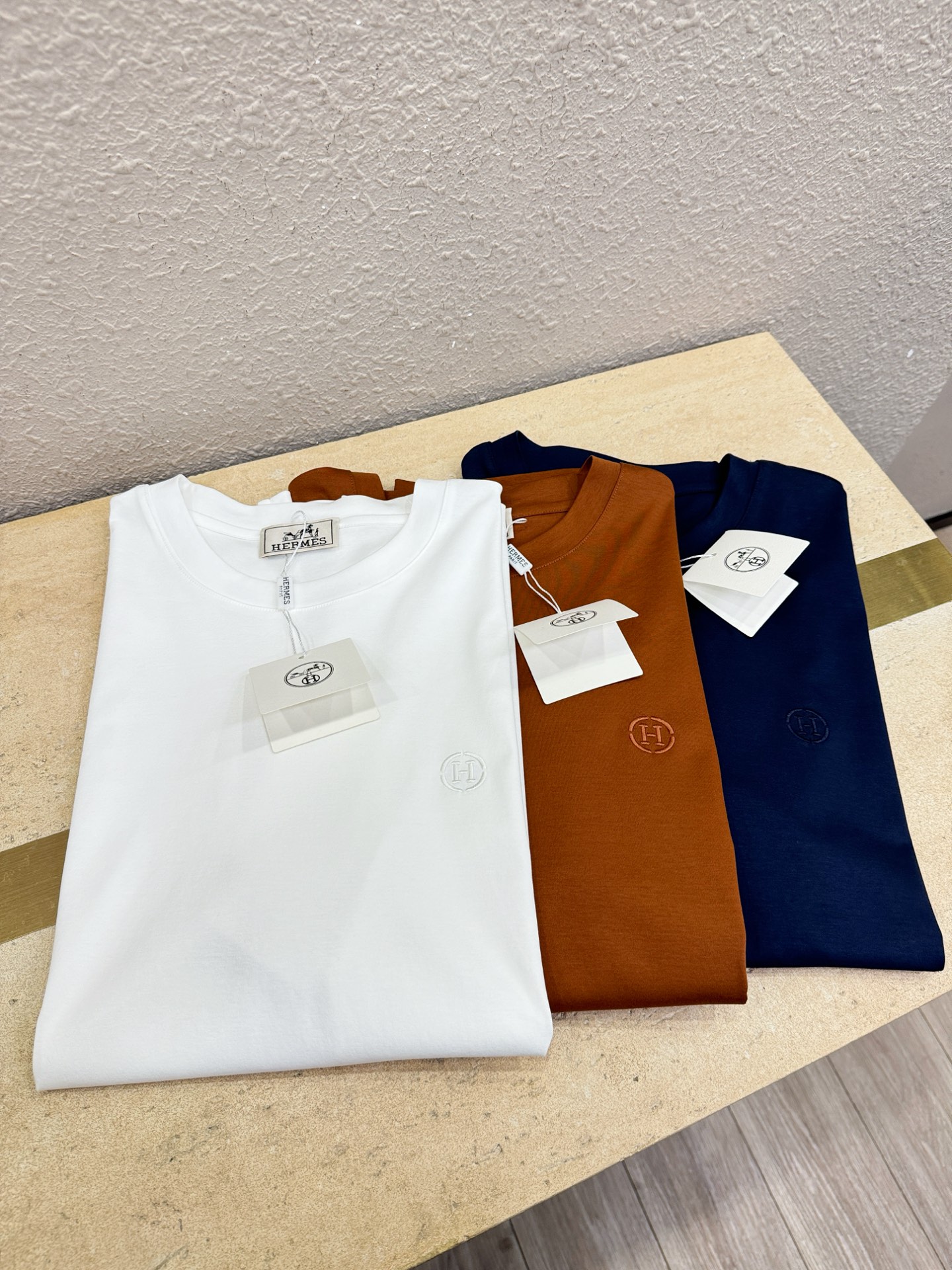 Hermès爱马仕 2026新款短袖T恤！走秀图案时尚休闲短袖T恤衫！设计logo设计！极具设计精选客供
