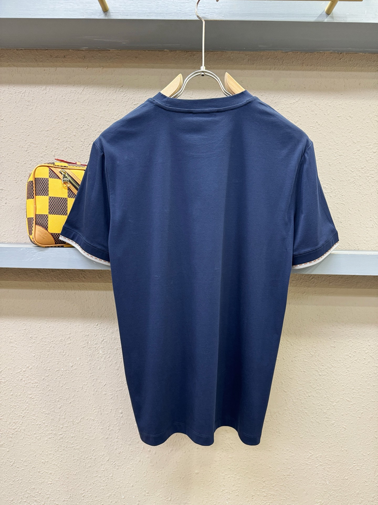 Hermès爱马仕 2026新款短袖T恤！走秀图案时尚休闲短袖T恤衫！设计logo设计！极具设计精选客供