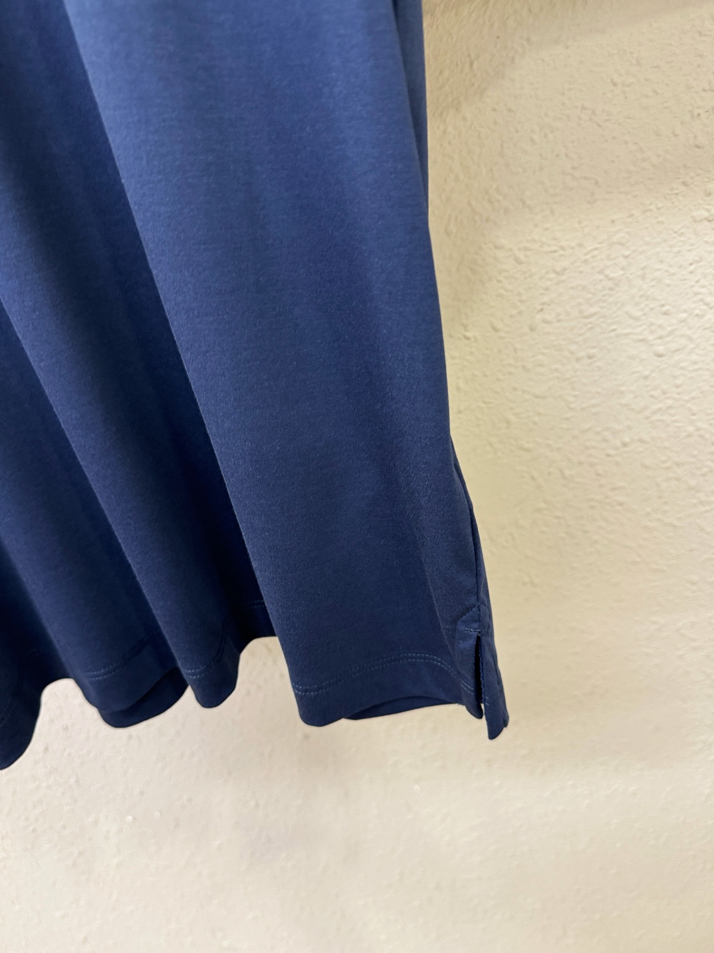 Hermès爱马仕 2026新款短袖T恤！走秀图案时尚休闲短袖T恤衫！设计logo设计！极具设计精选客供