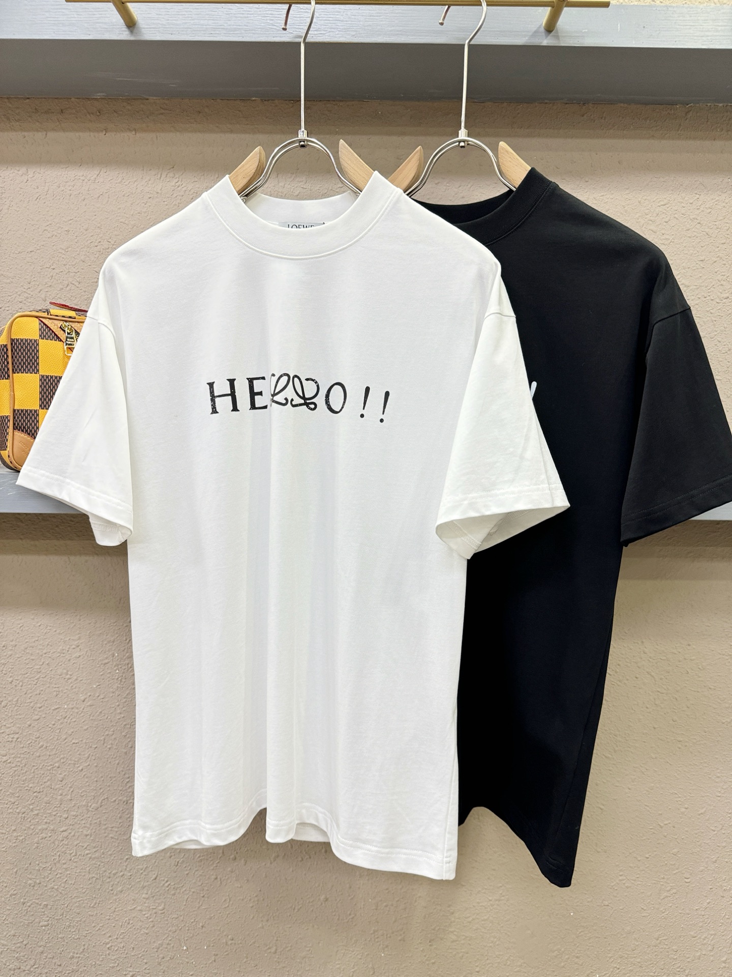 LOEWE罗意威 2026新款短袖T恤！走秀图案时尚休闲短袖T恤衫！设计logo设计！极具设计精选客供面