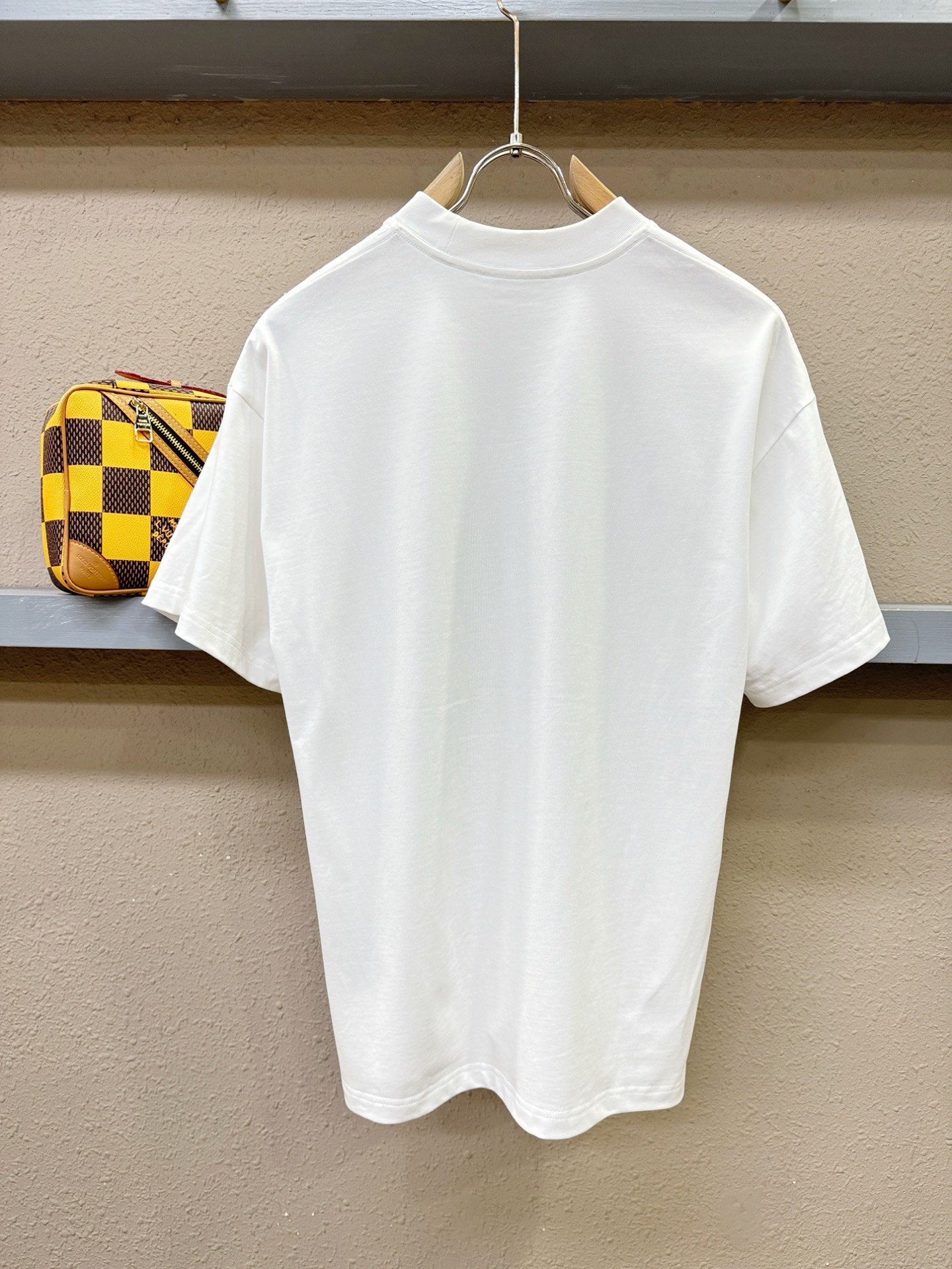 LOEWE罗意威 2026新款短袖T恤！走秀图案时尚休闲短袖T恤衫！设计logo设计！极具设计精选客供面