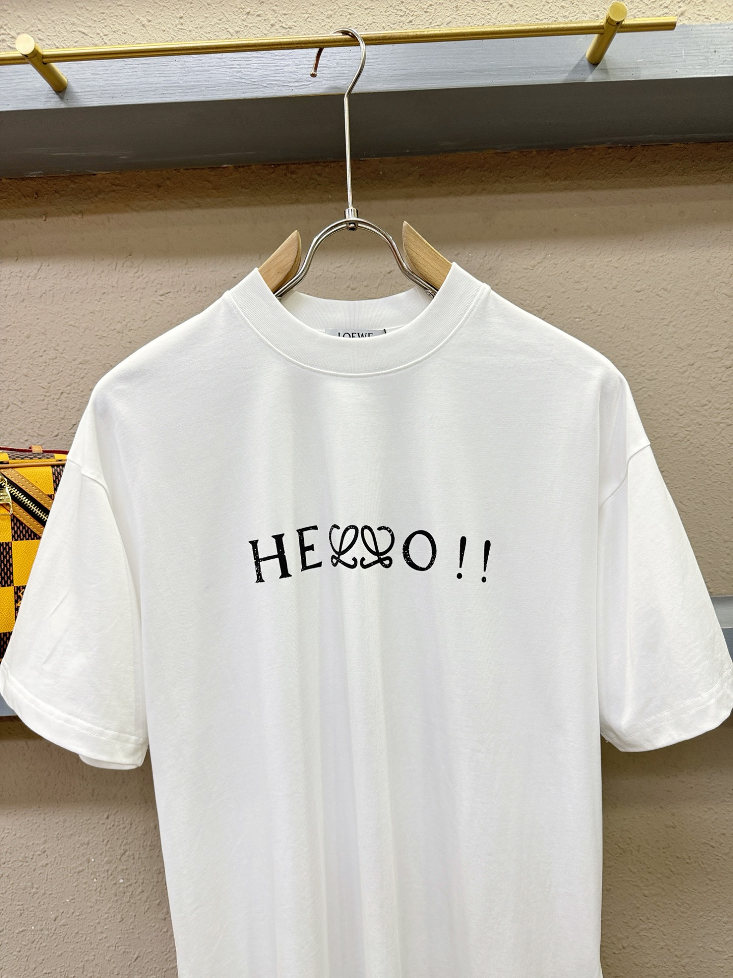 LOEWE罗意威 2026新款短袖T恤！走秀图案时尚休闲短袖T恤衫！设计logo设计！极具设计精选客供面